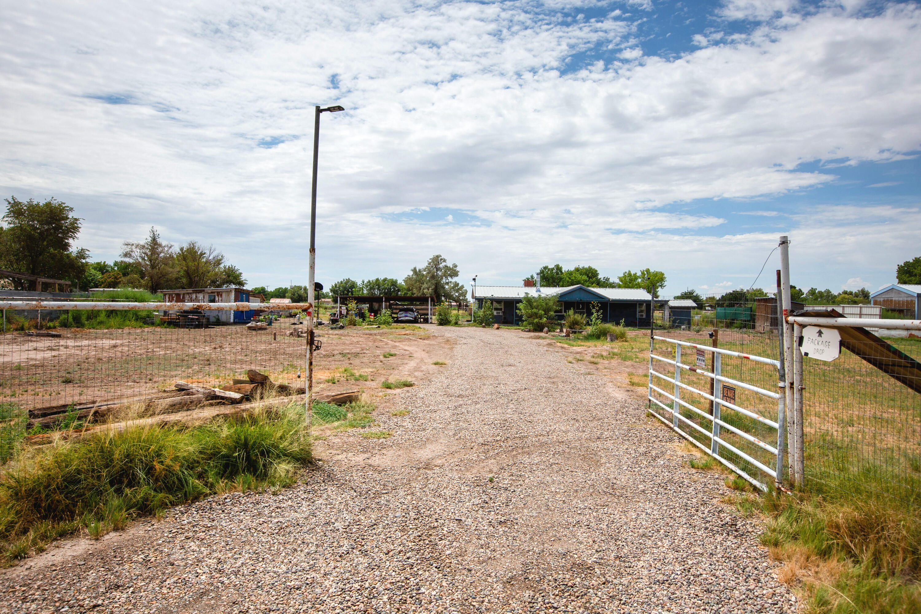 4 Yerba Road, Los Lunas, NM 87031