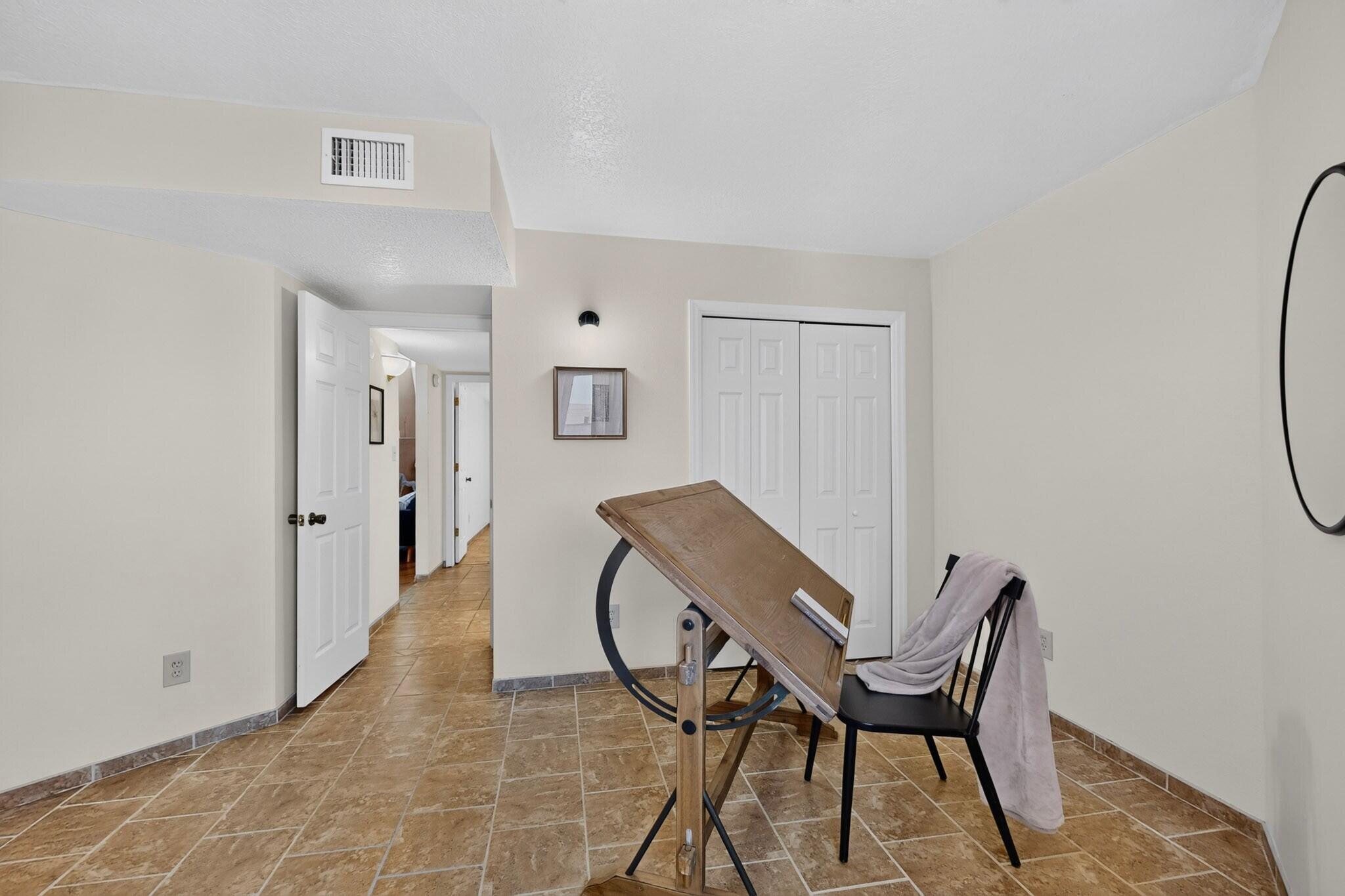 Photo 4 — 1101 Calle Del Valle Place