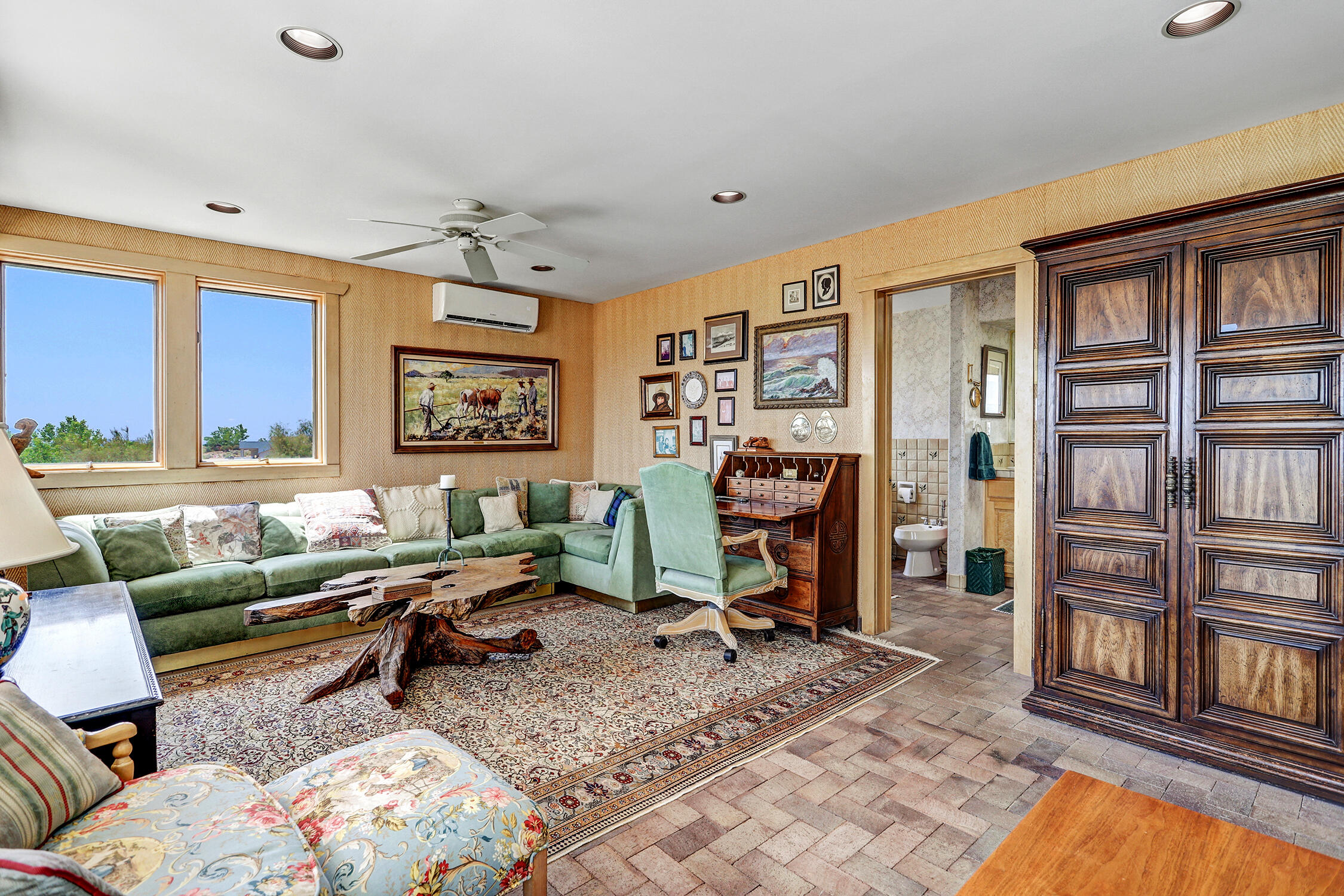Photo 2 — 3630 Vista Grande Drive NW