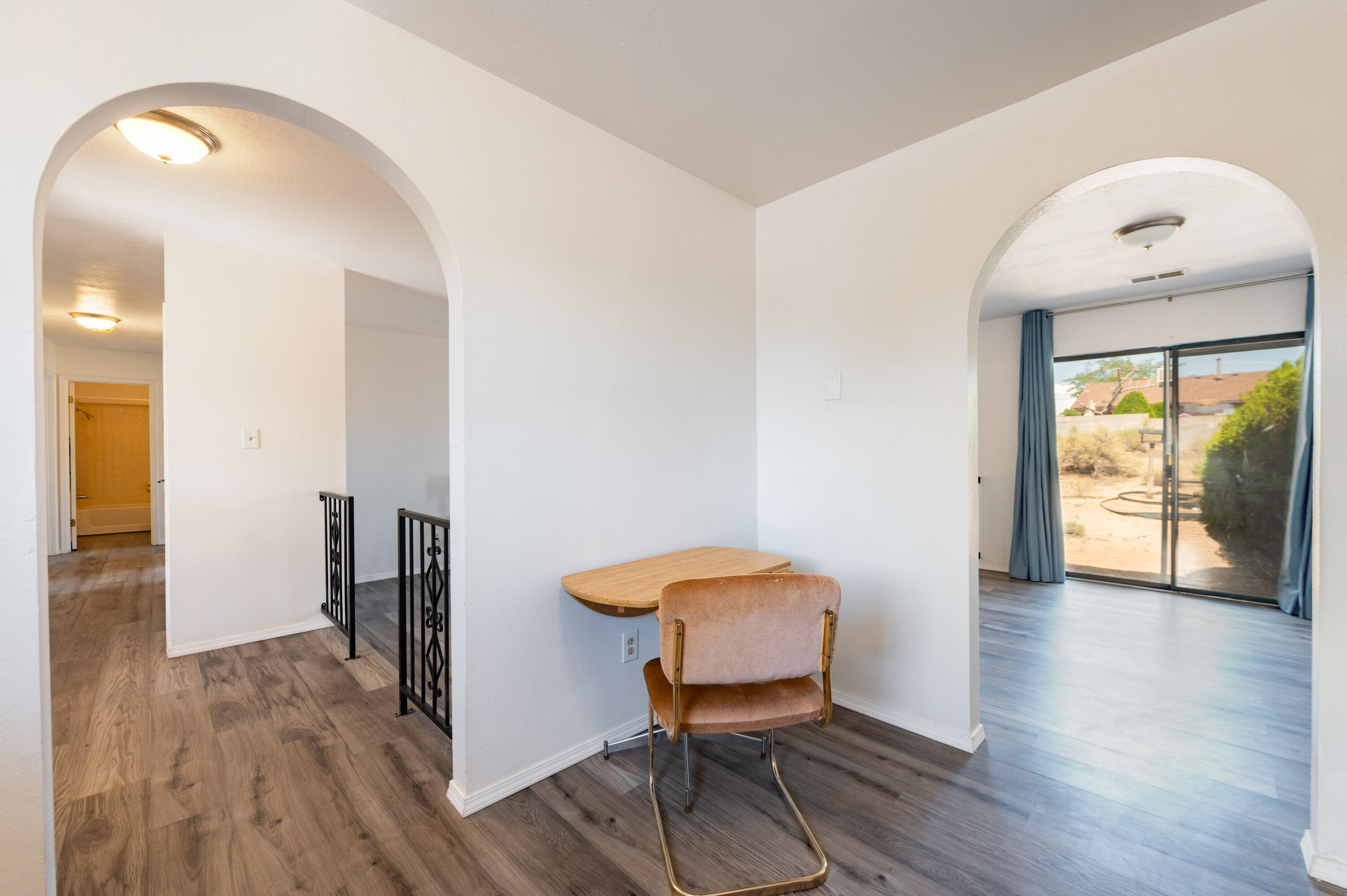 Photo 17 — 822 Buckboard Road SE