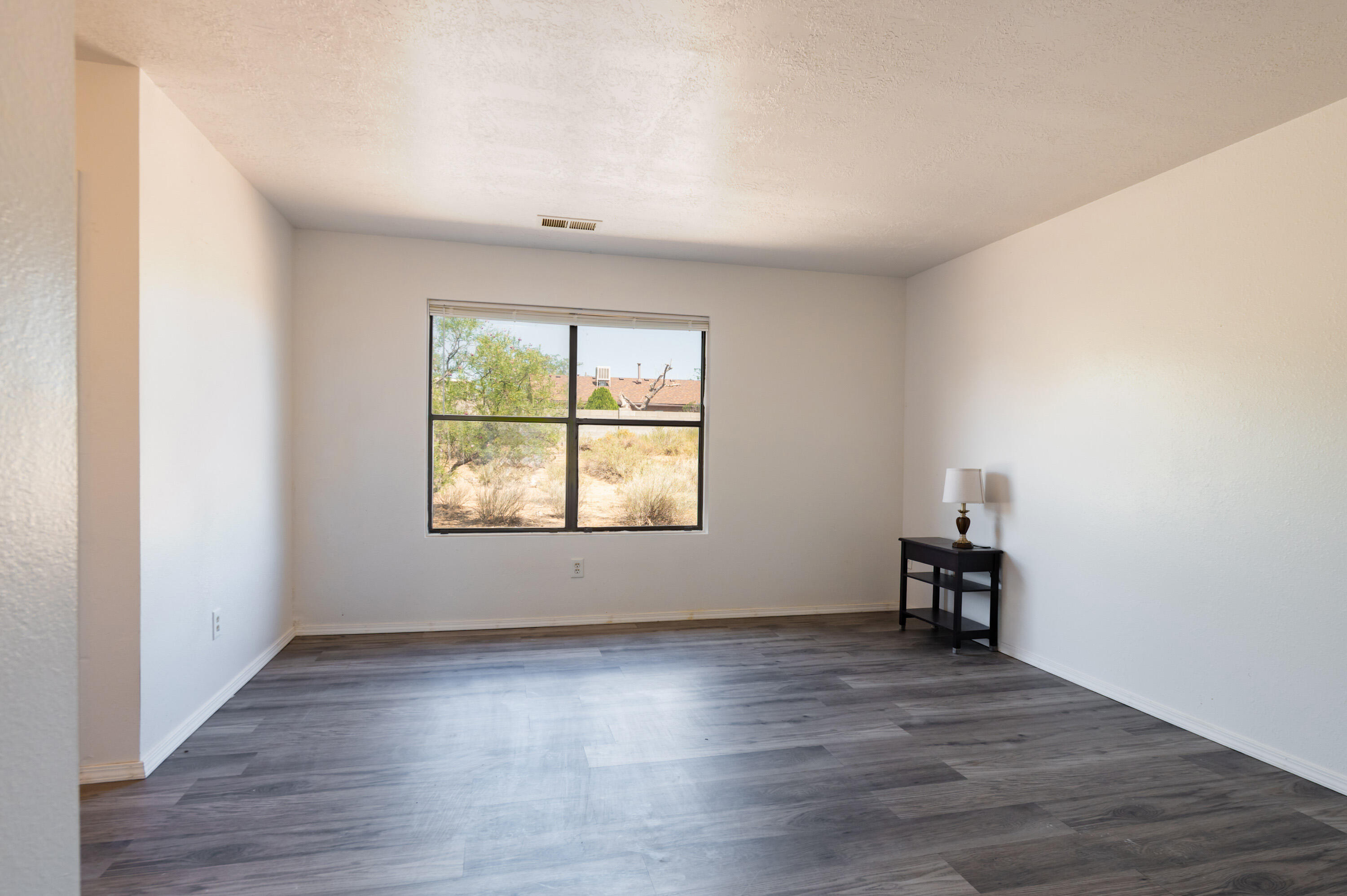 Photo 18 — 822 Buckboard Road SE