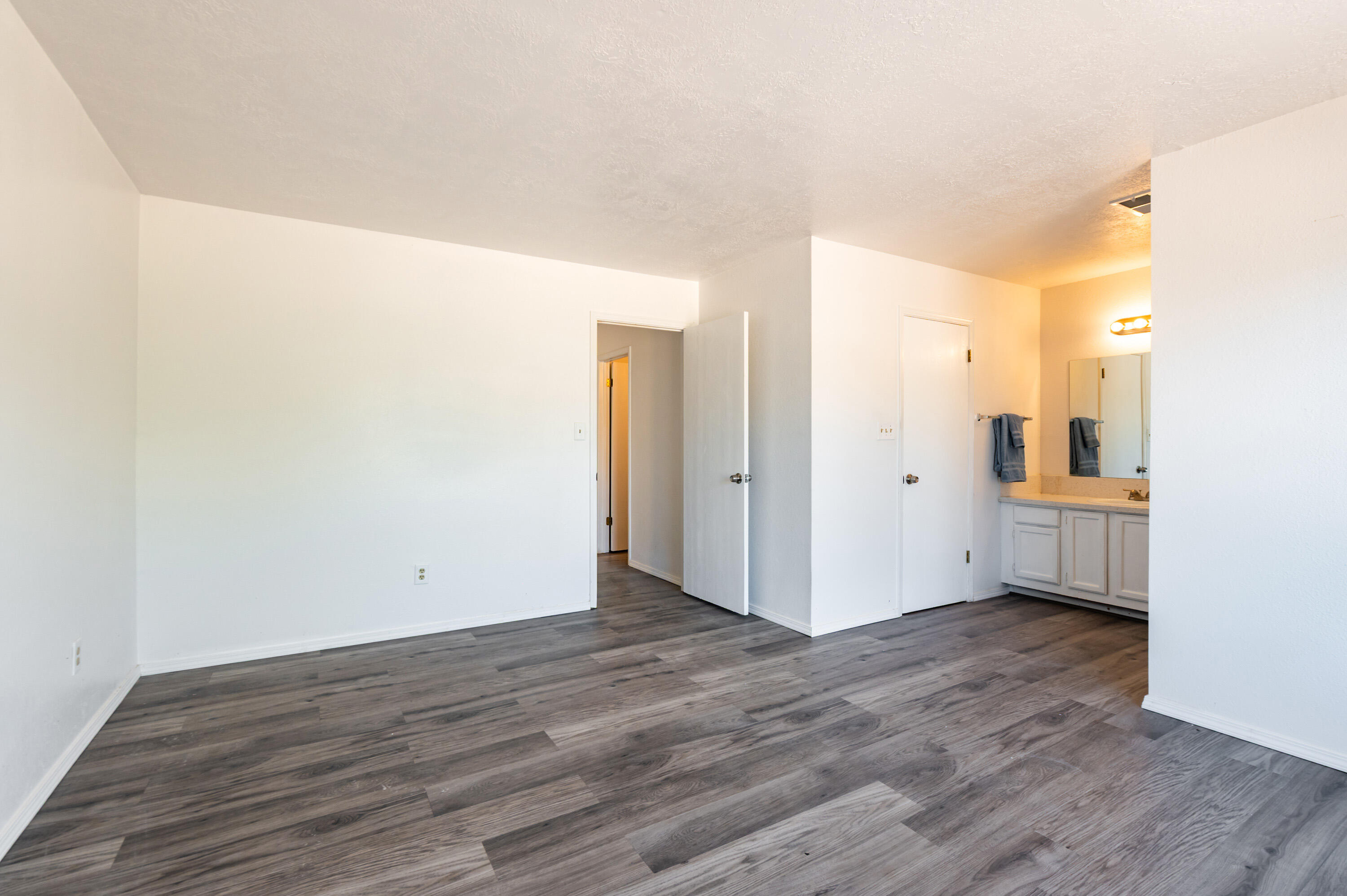 Photo 20 — 822 Buckboard Road SE