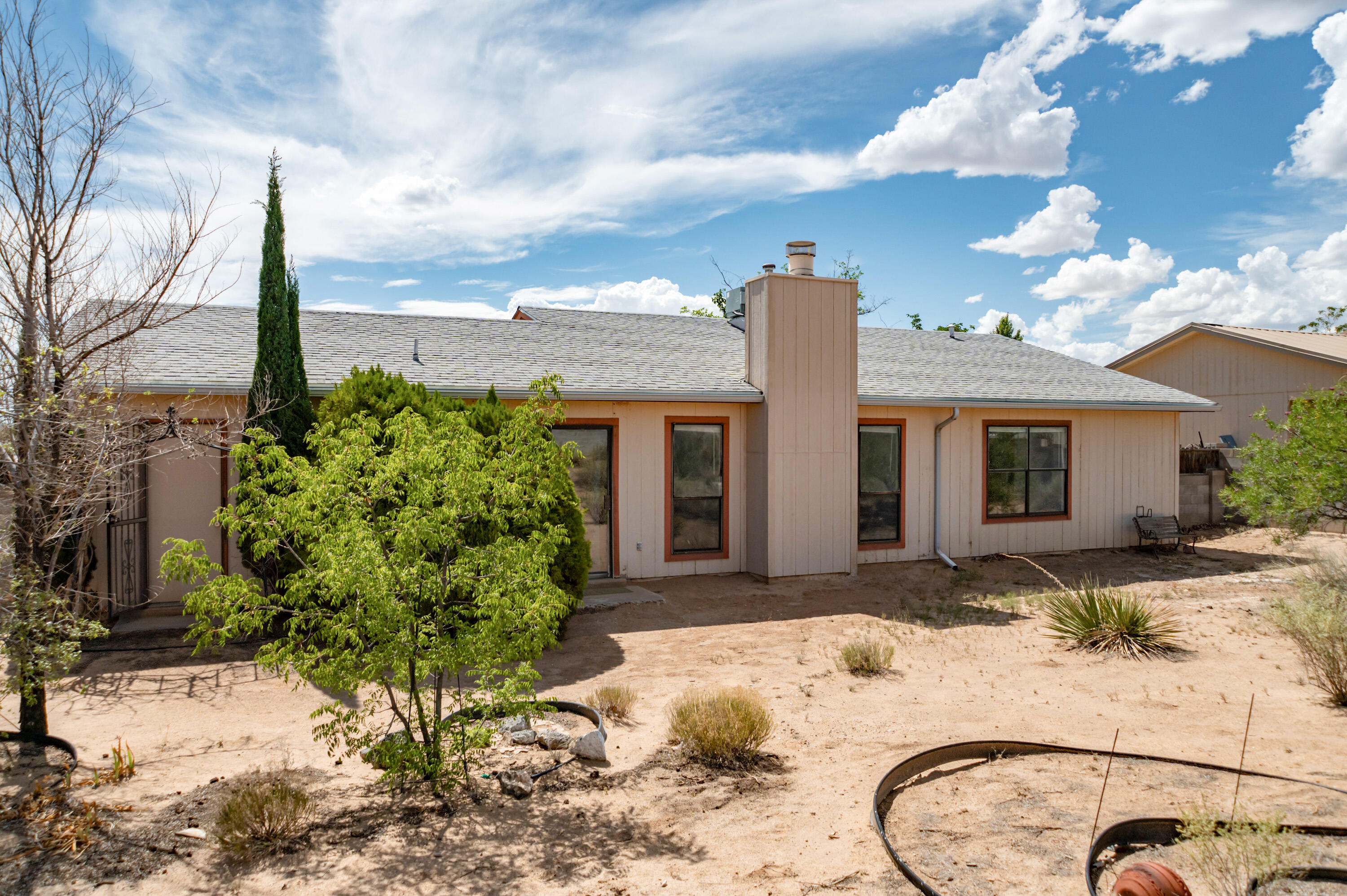 Photo 3 — 822 Buckboard Road SE