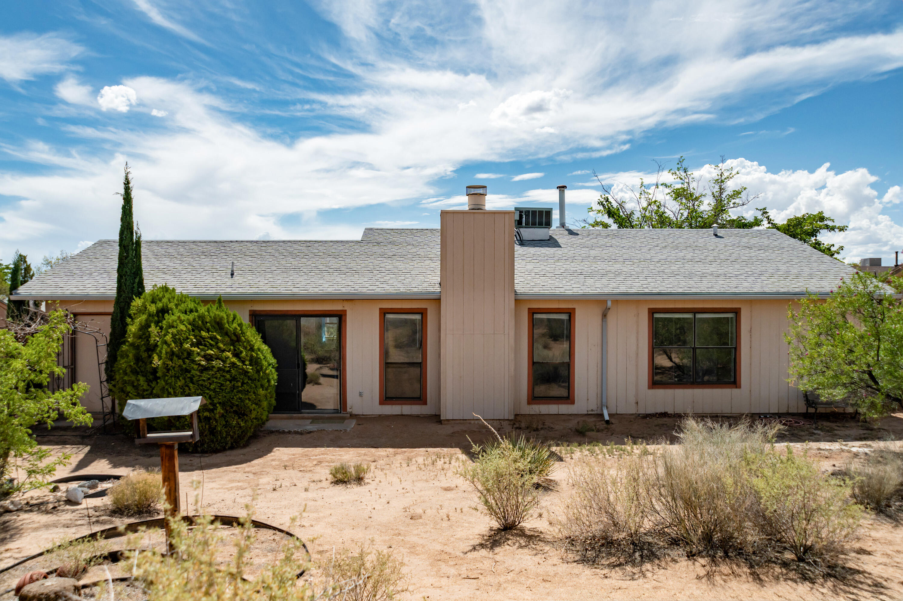Photo 4 — 822 Buckboard Road SE