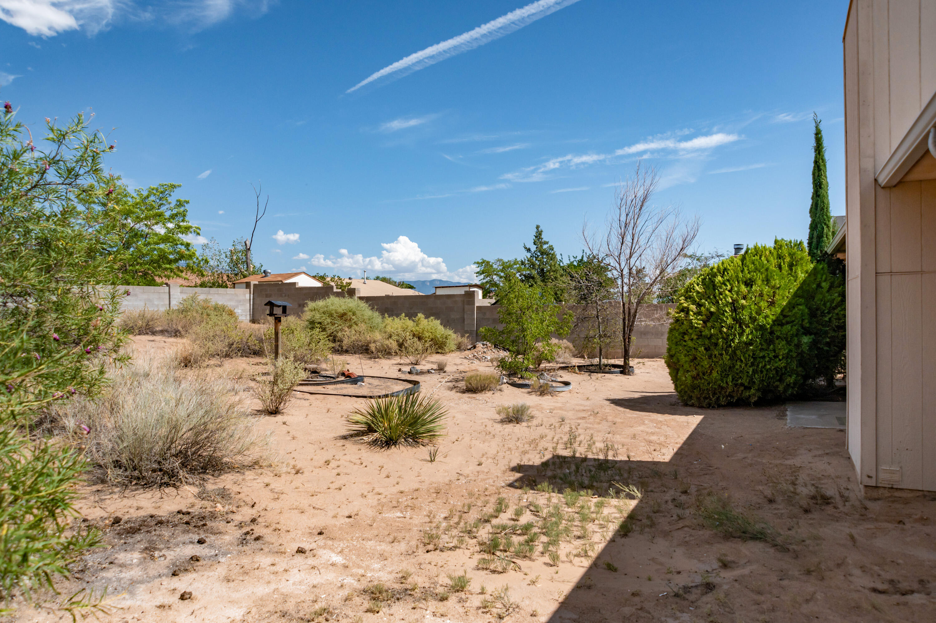 Photo 6 — 822 Buckboard Road SE