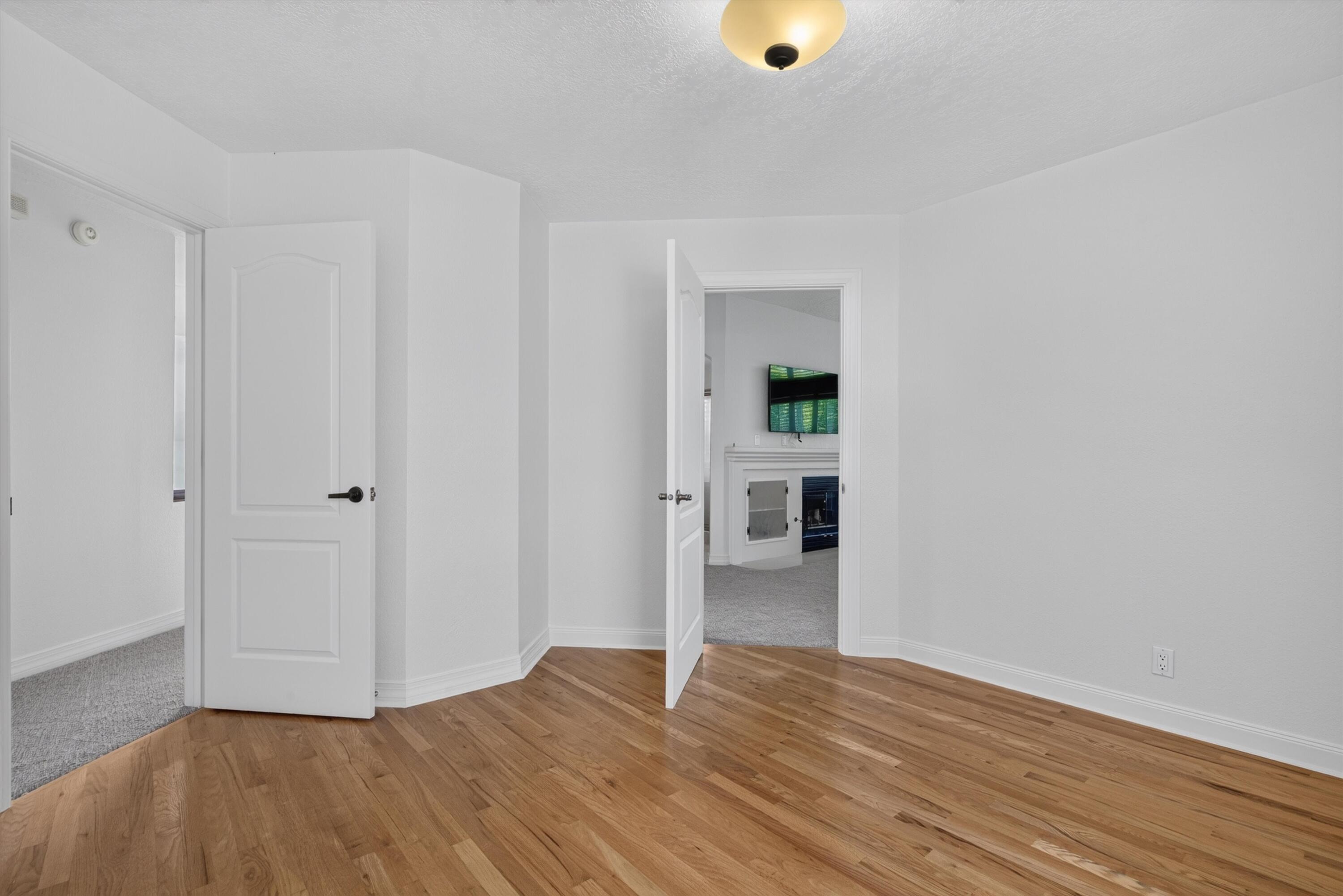 Photo 5 — 11316 Woodmar Lane NE