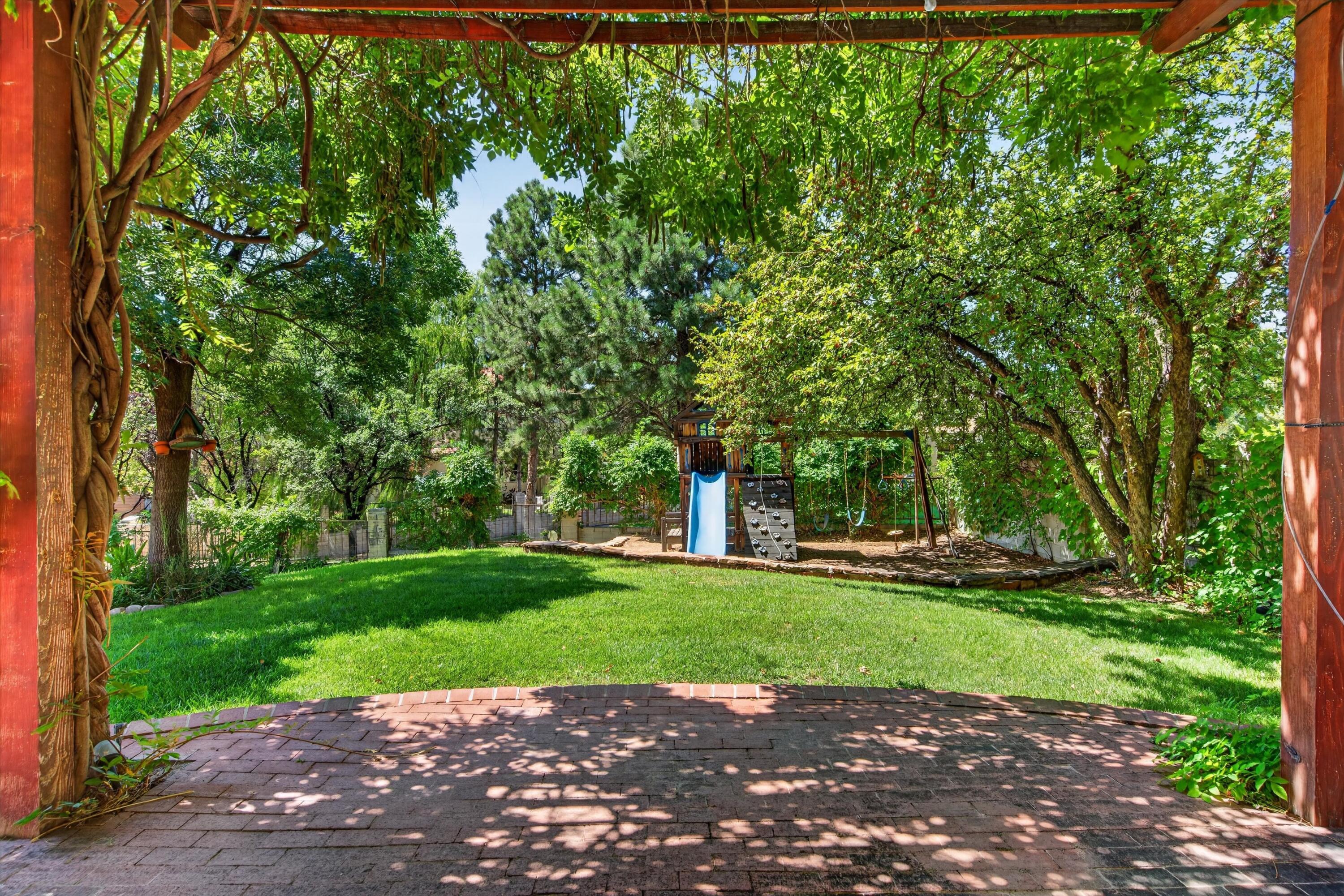 Photo 18 — 11316 Woodmar Lane NE