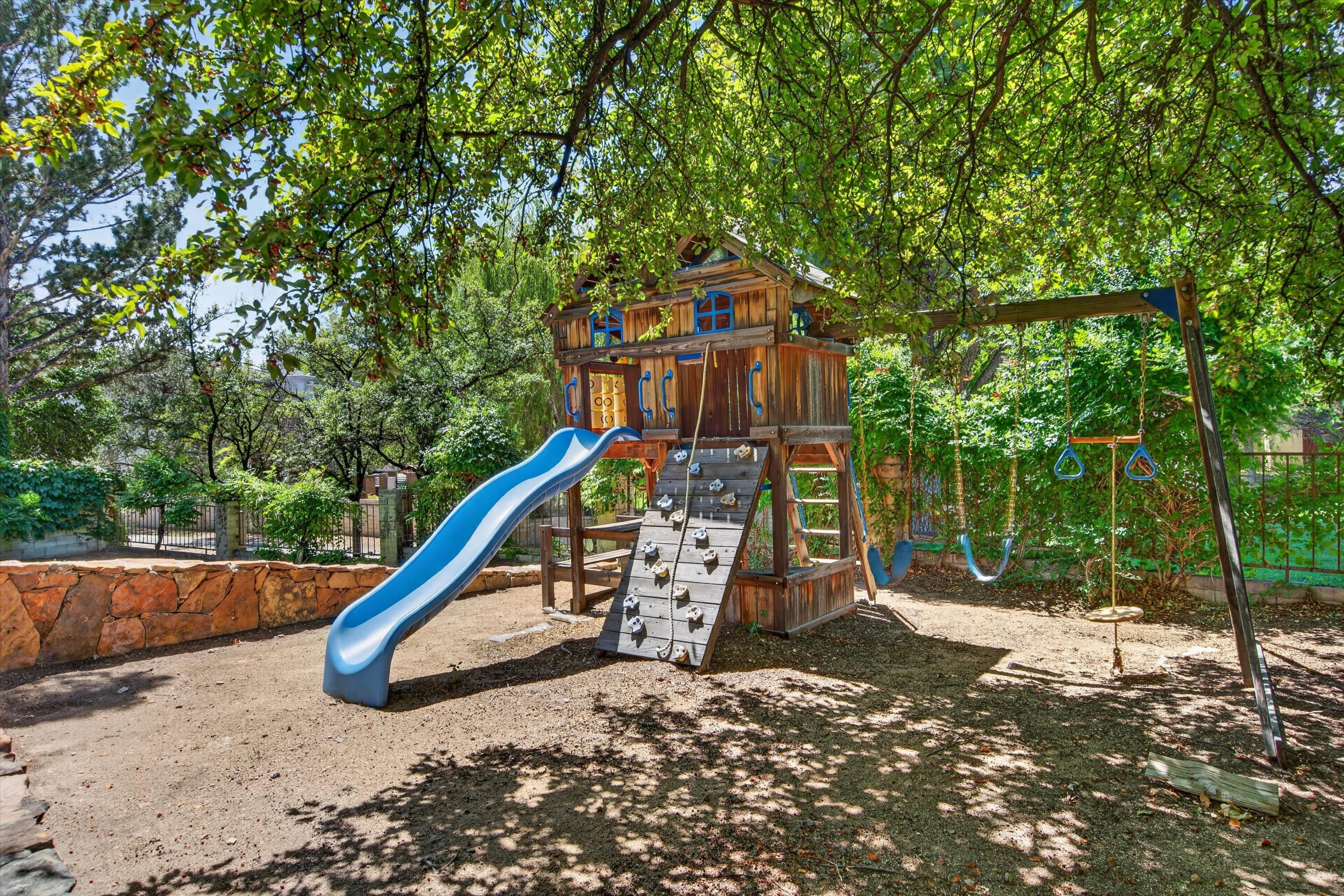 Photo 19 — 11316 Woodmar Lane NE