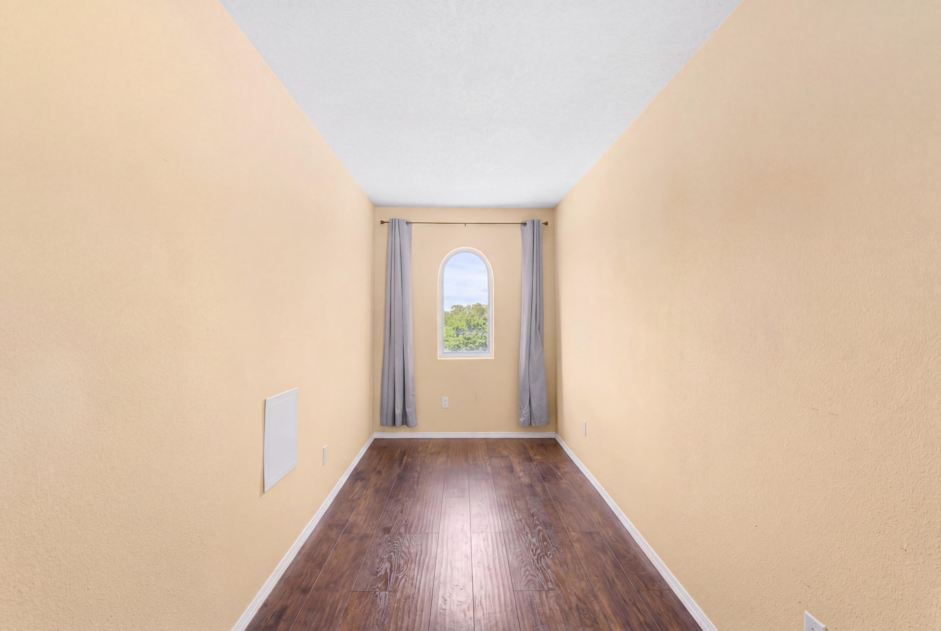 Photo 11 — 1290 La Fonda Street
