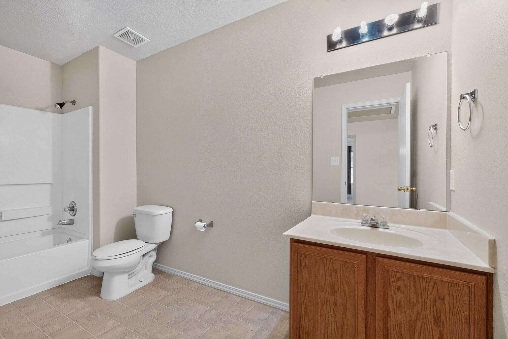 Photo 3 — 8715 Sawgrass Place NW