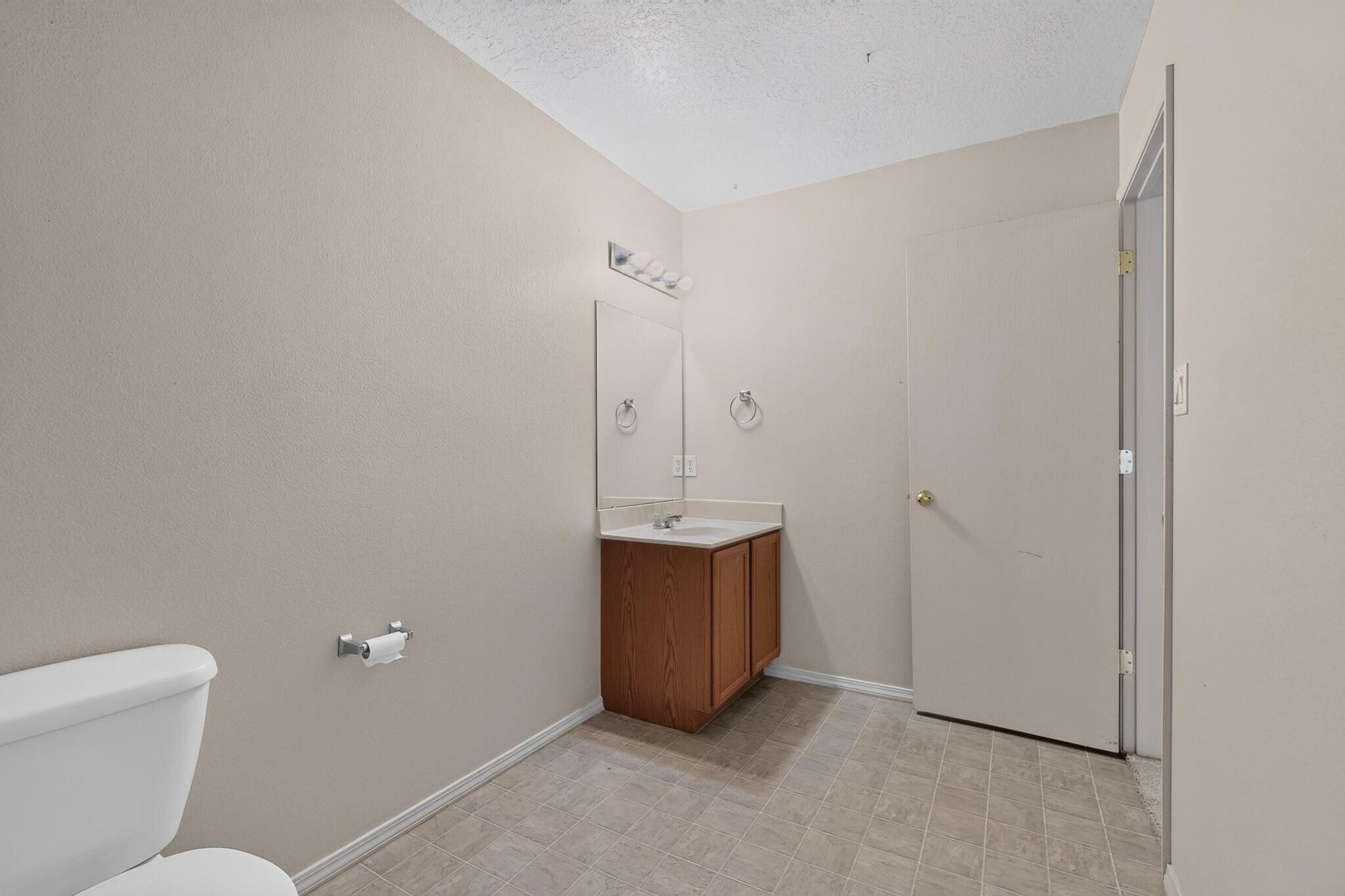 Photo 4 — 8715 Sawgrass Place NW