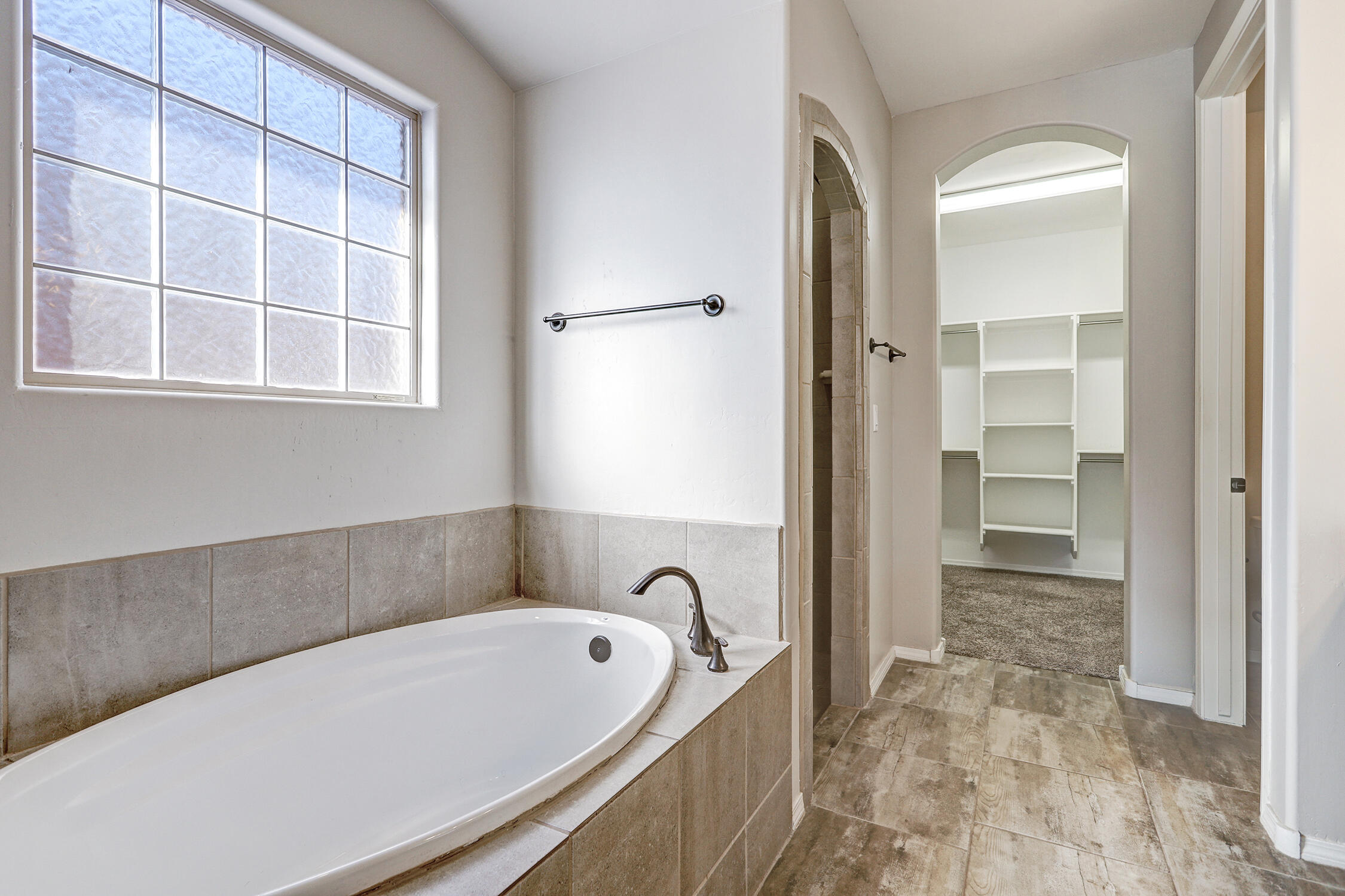 Photo 19 — 6403 Red Falcon Drive NE