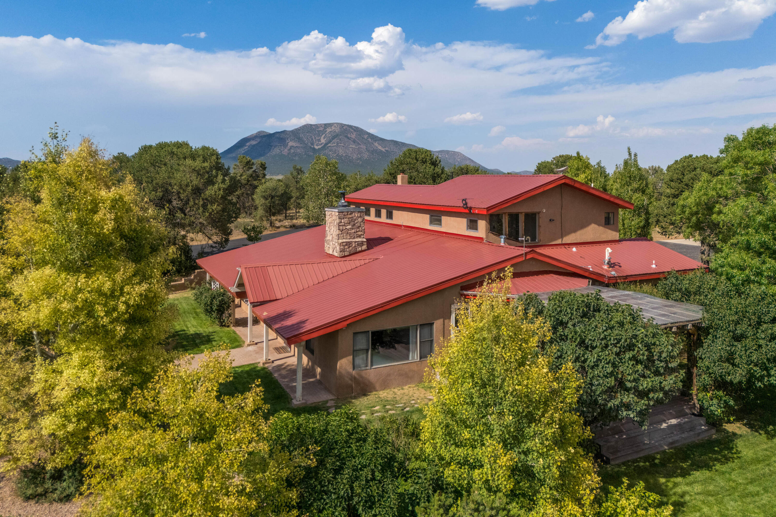 16 East ridge Road, Cedar Crest, NM 87008