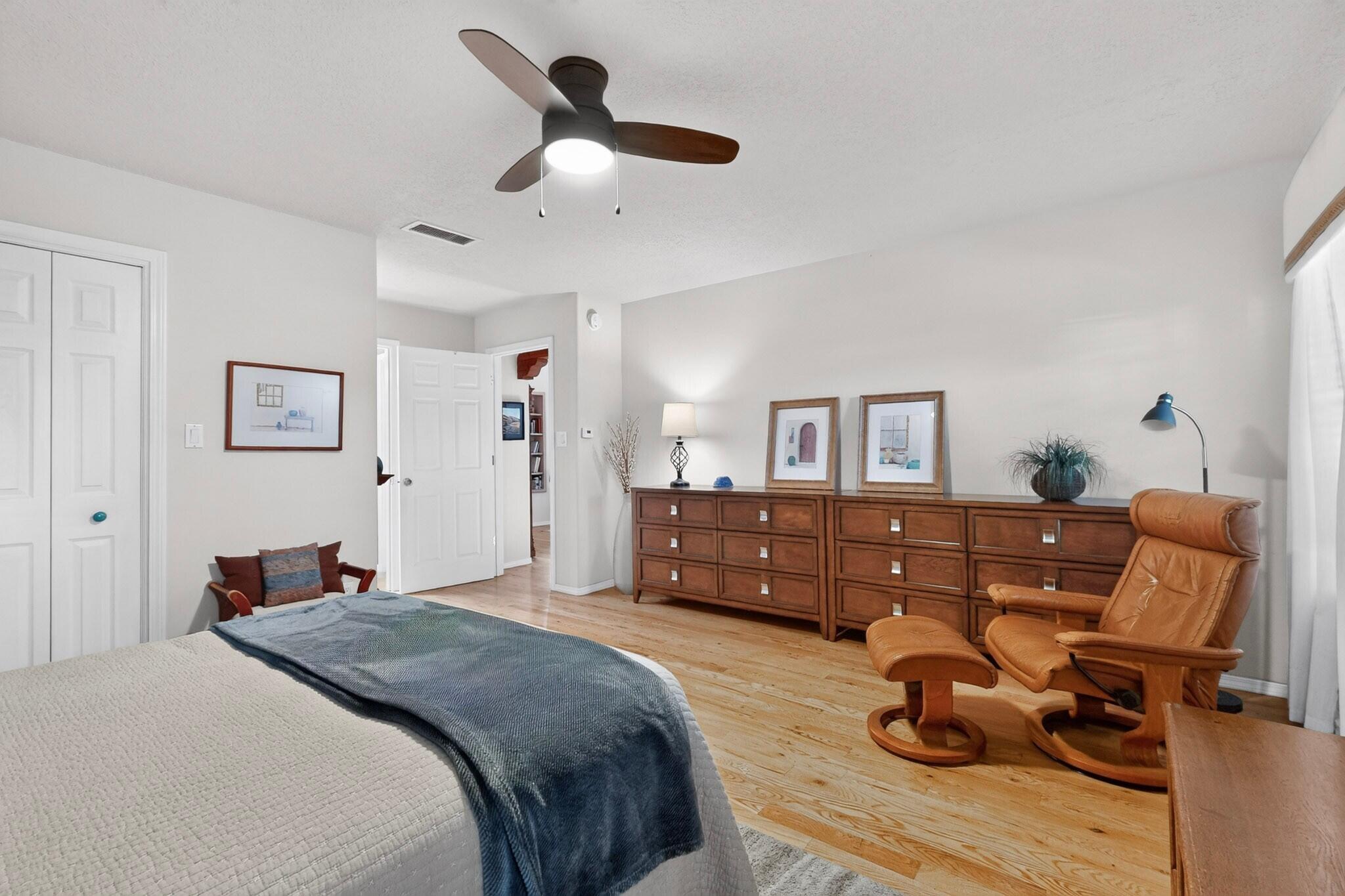 Photo 15 — 6603 Las Casitas Court NW