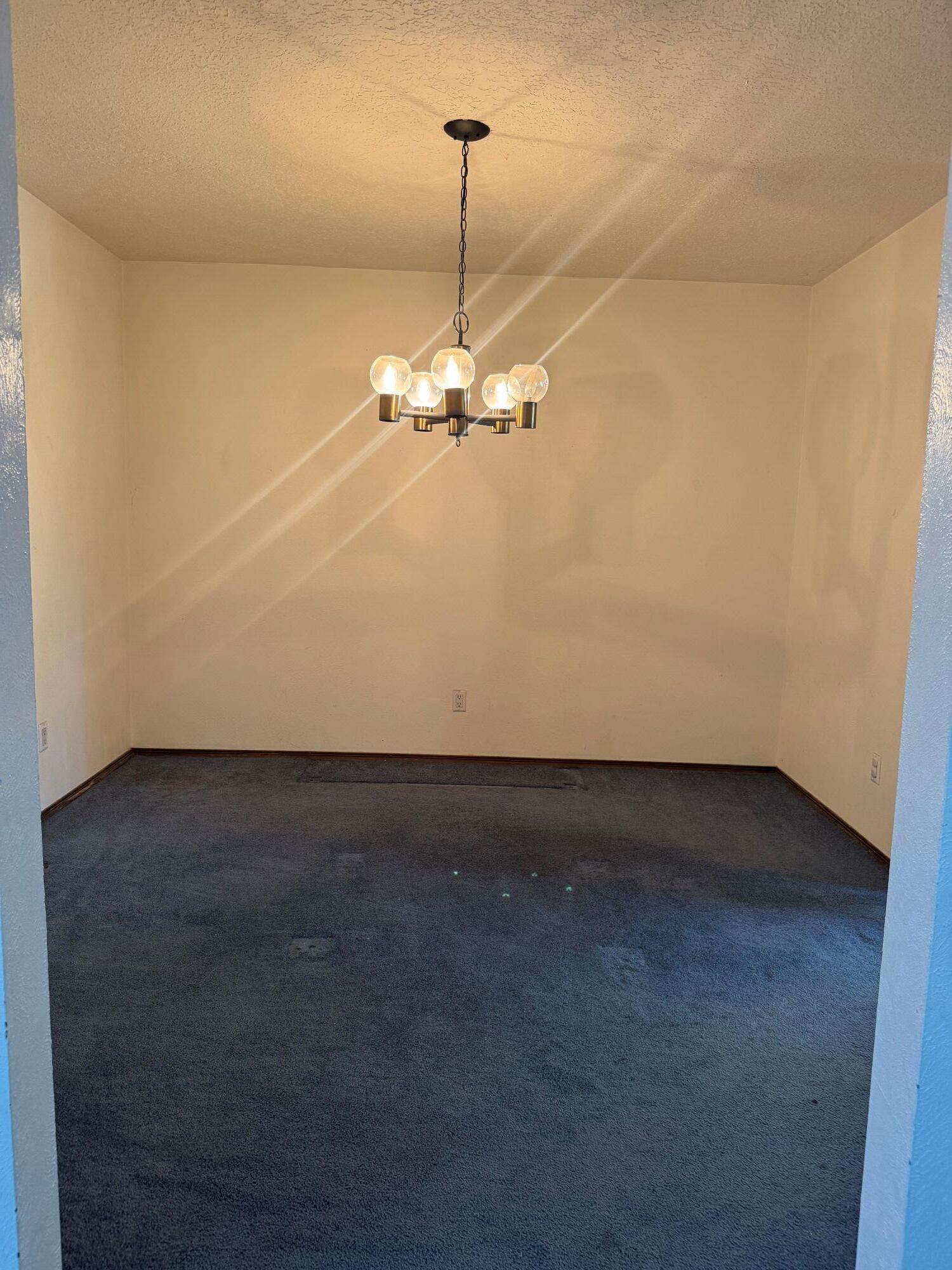 Photo 16 — 2705 La Charles Drive NE
