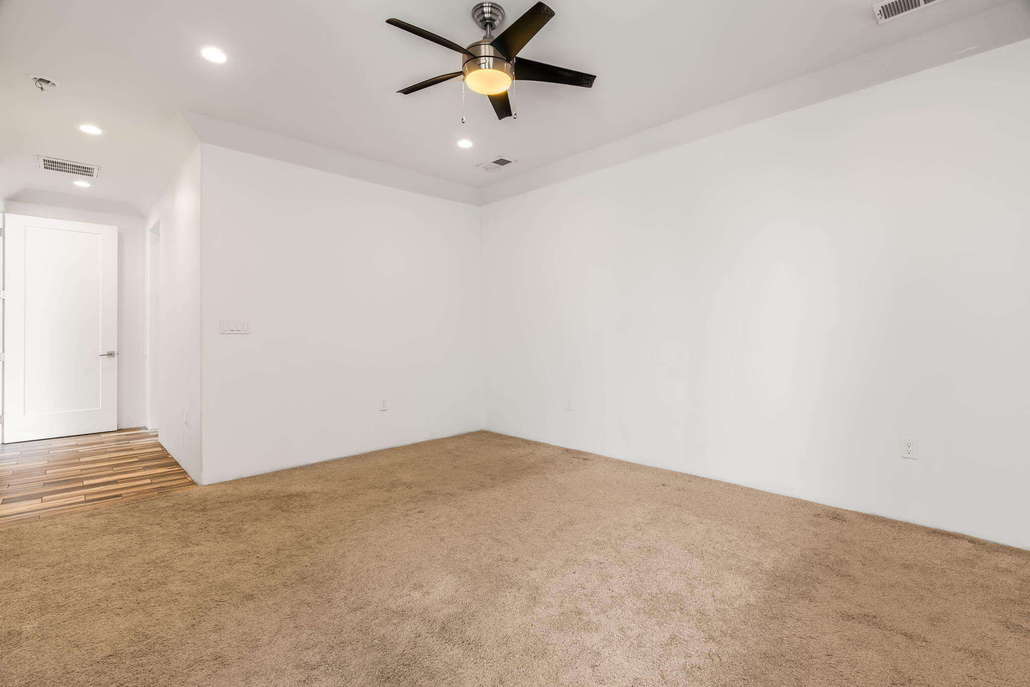 Photo 20 — 5939 Mafraq Avenue NW