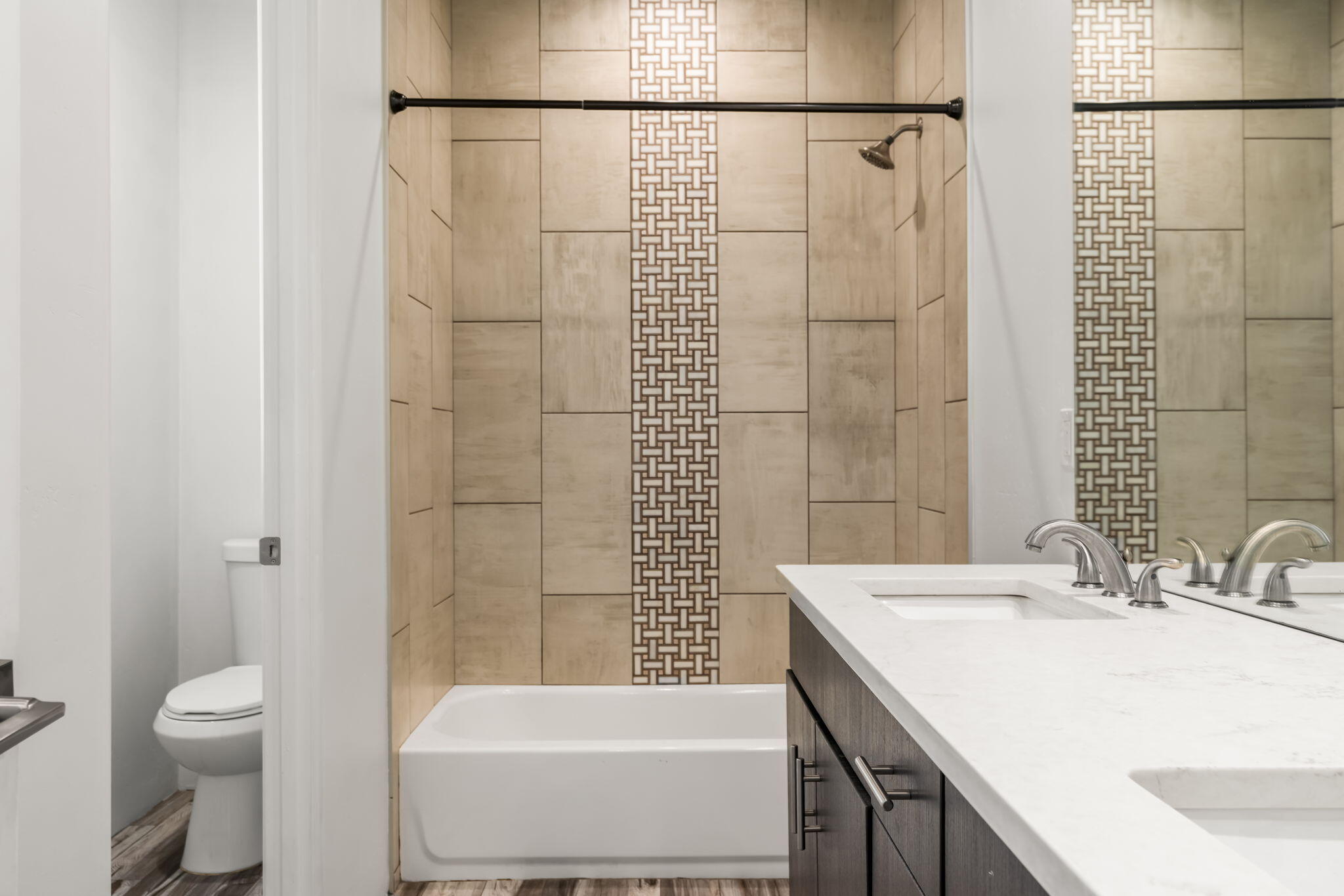 Photo 10 — 5939 Mafraq Avenue NW