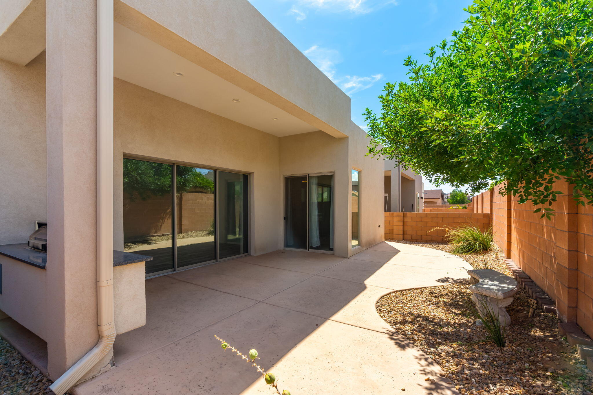 Photo 7 — 5939 Mafraq Avenue NW