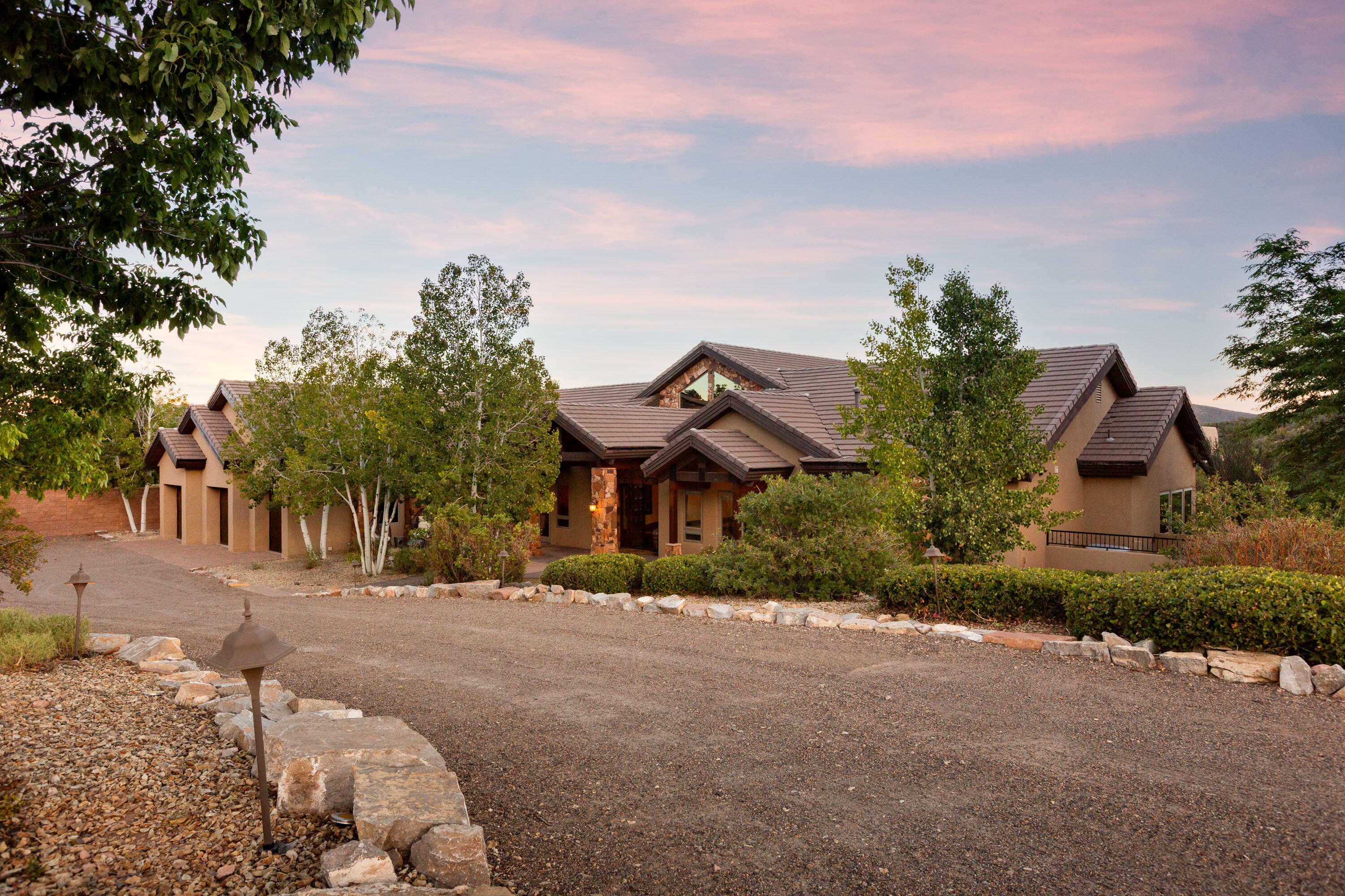 Photo 2 — 49 Broken Arrow Place