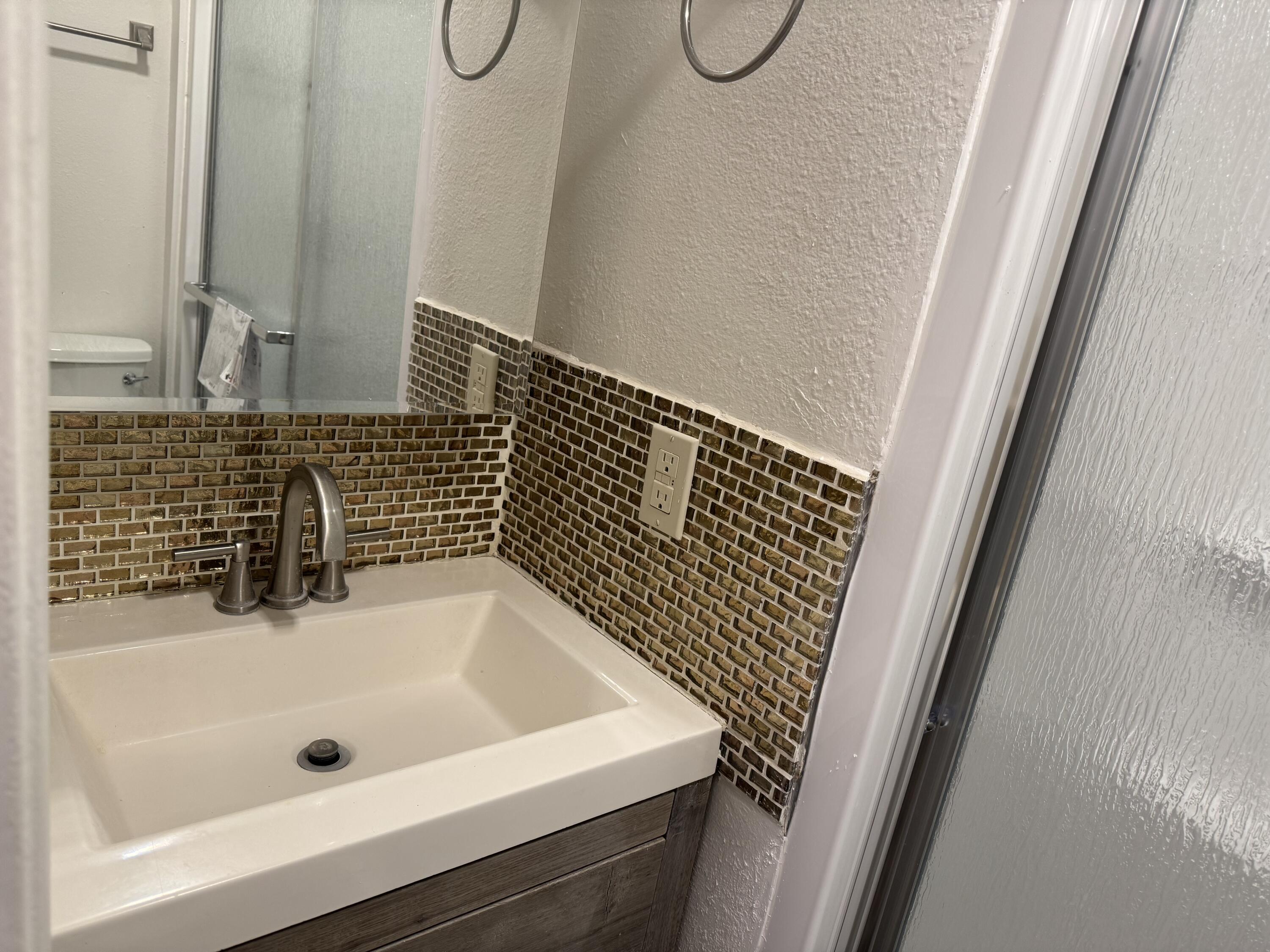 Photo 6 — 706 Fruit Avenue NW # 2