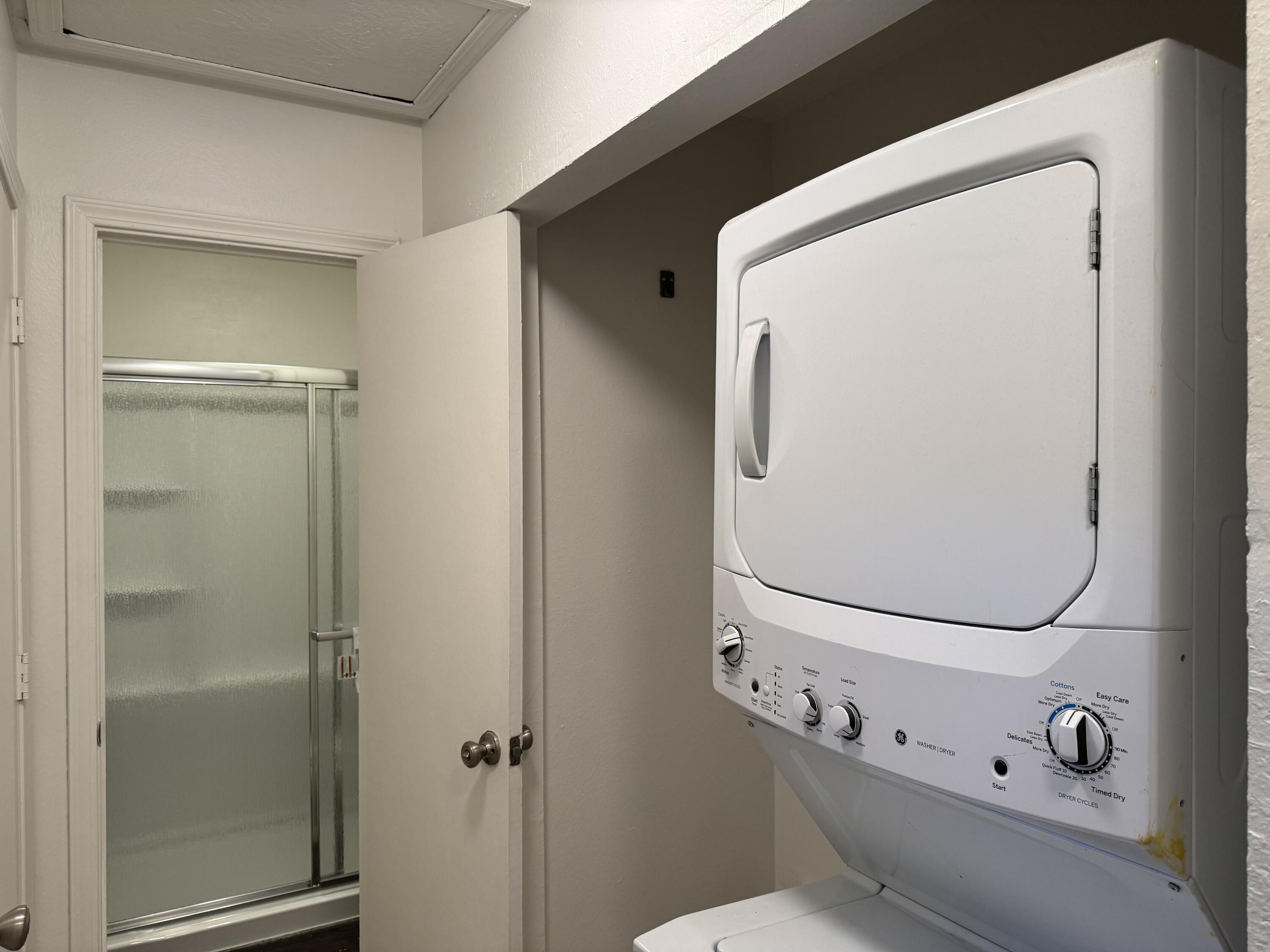 Photo 8 — 706 Fruit Avenue NW # 2