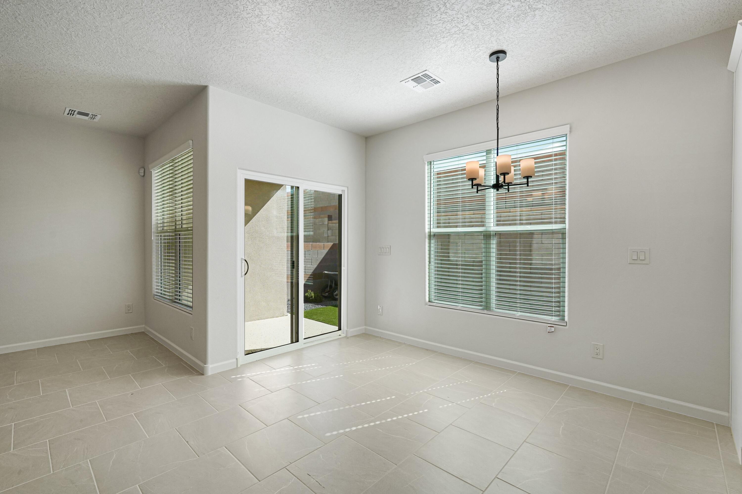 Photo 19 — 4324 Wymont Circle NE