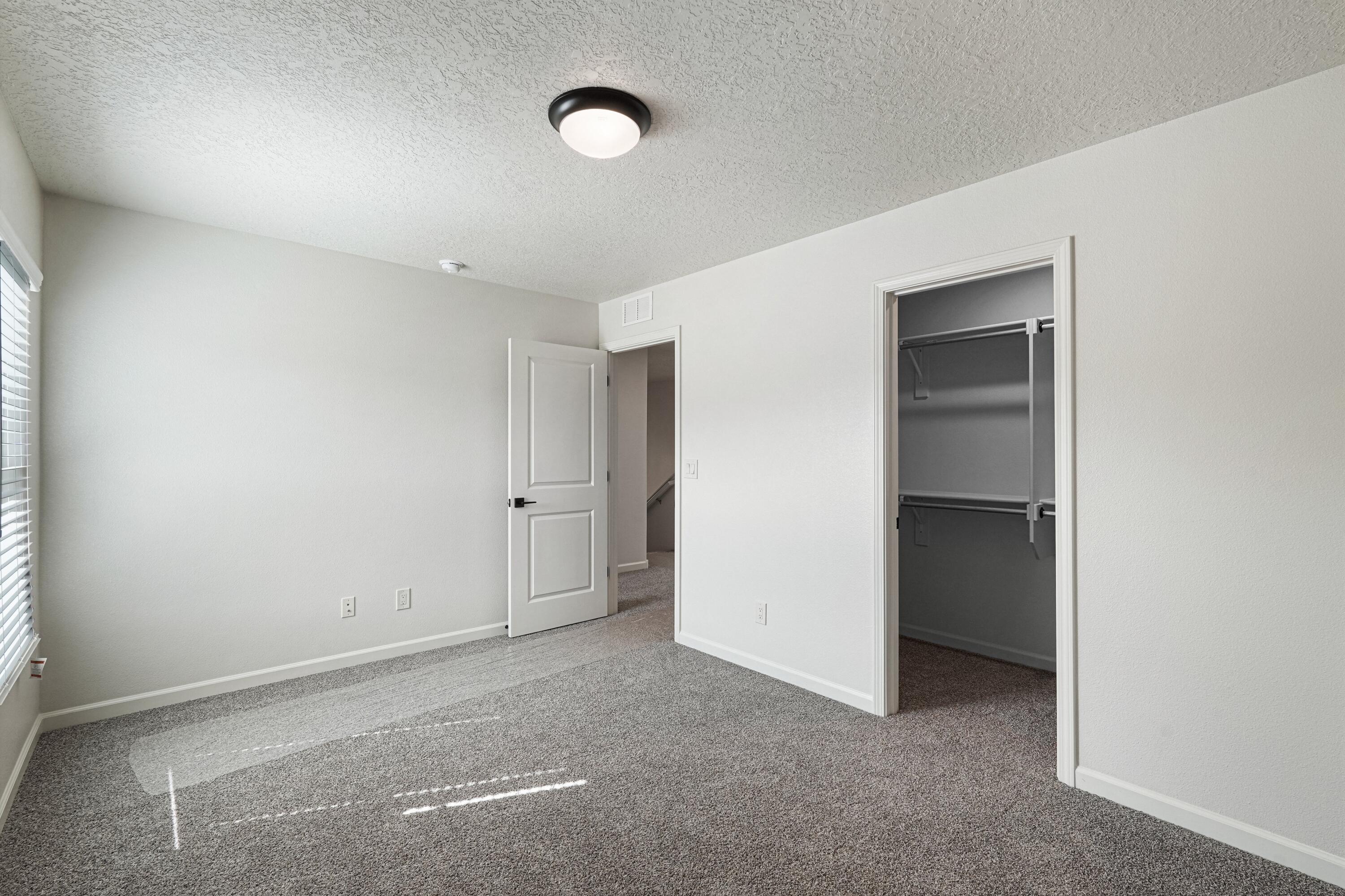 Photo 4 — 4324 Wymont Circle NE