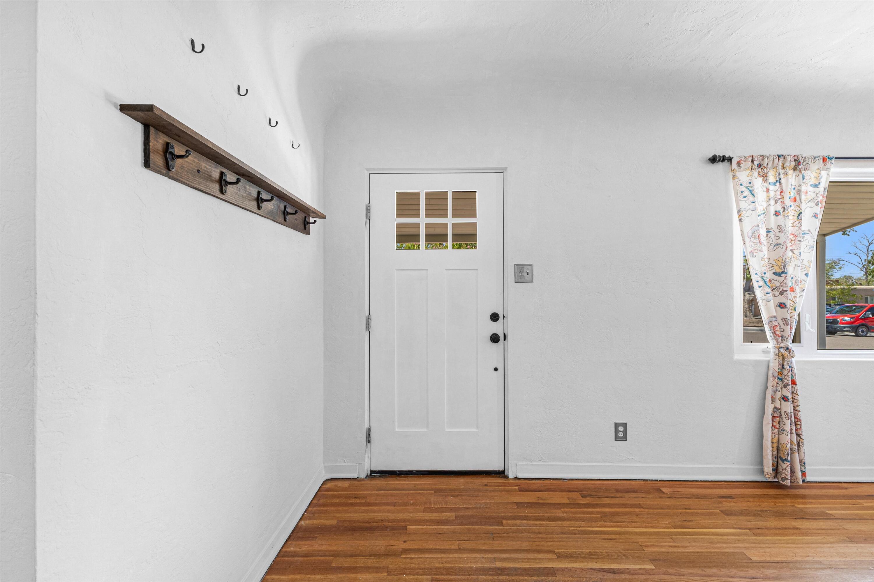Photo 16 — 1100 Dartmouth Drive NE