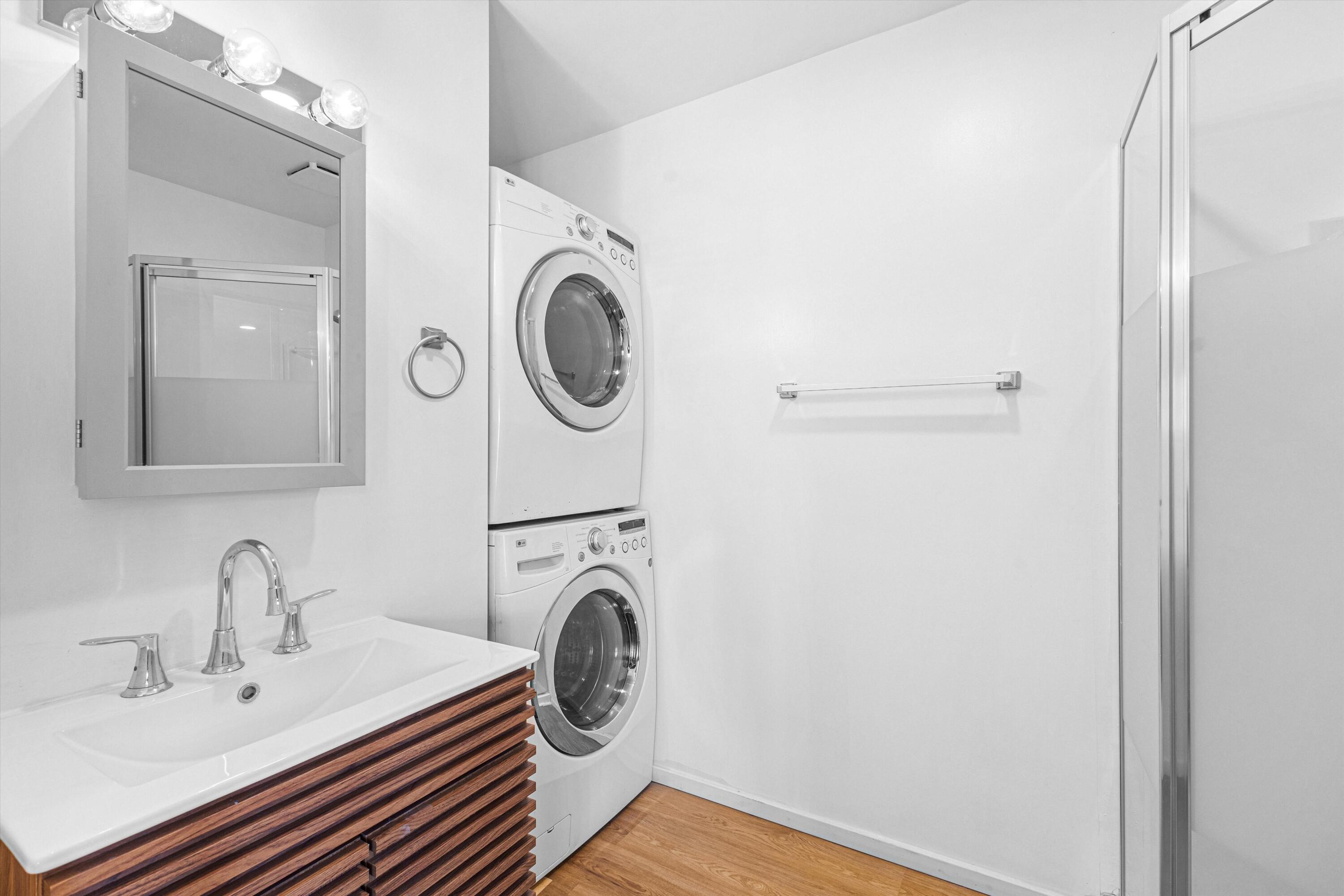 Photo 12 — 1100 Dartmouth Drive NE