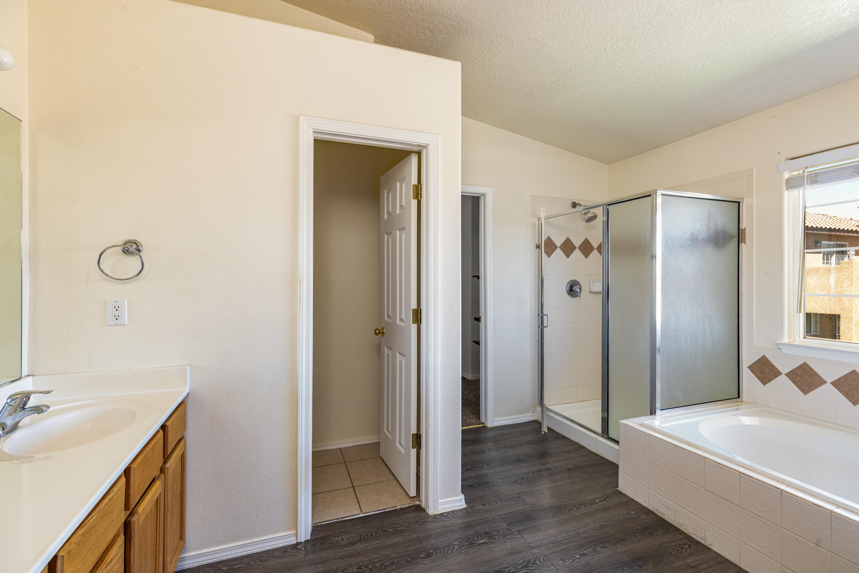 Photo 12 — 9635 Kilauea Avenue NW