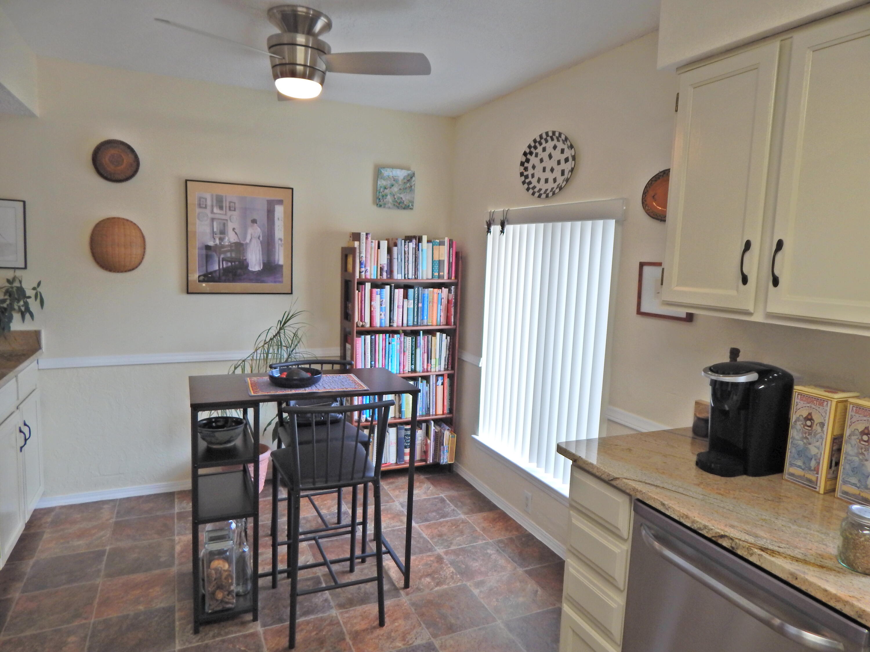 Photo 11 — 1605 Propps Street NE