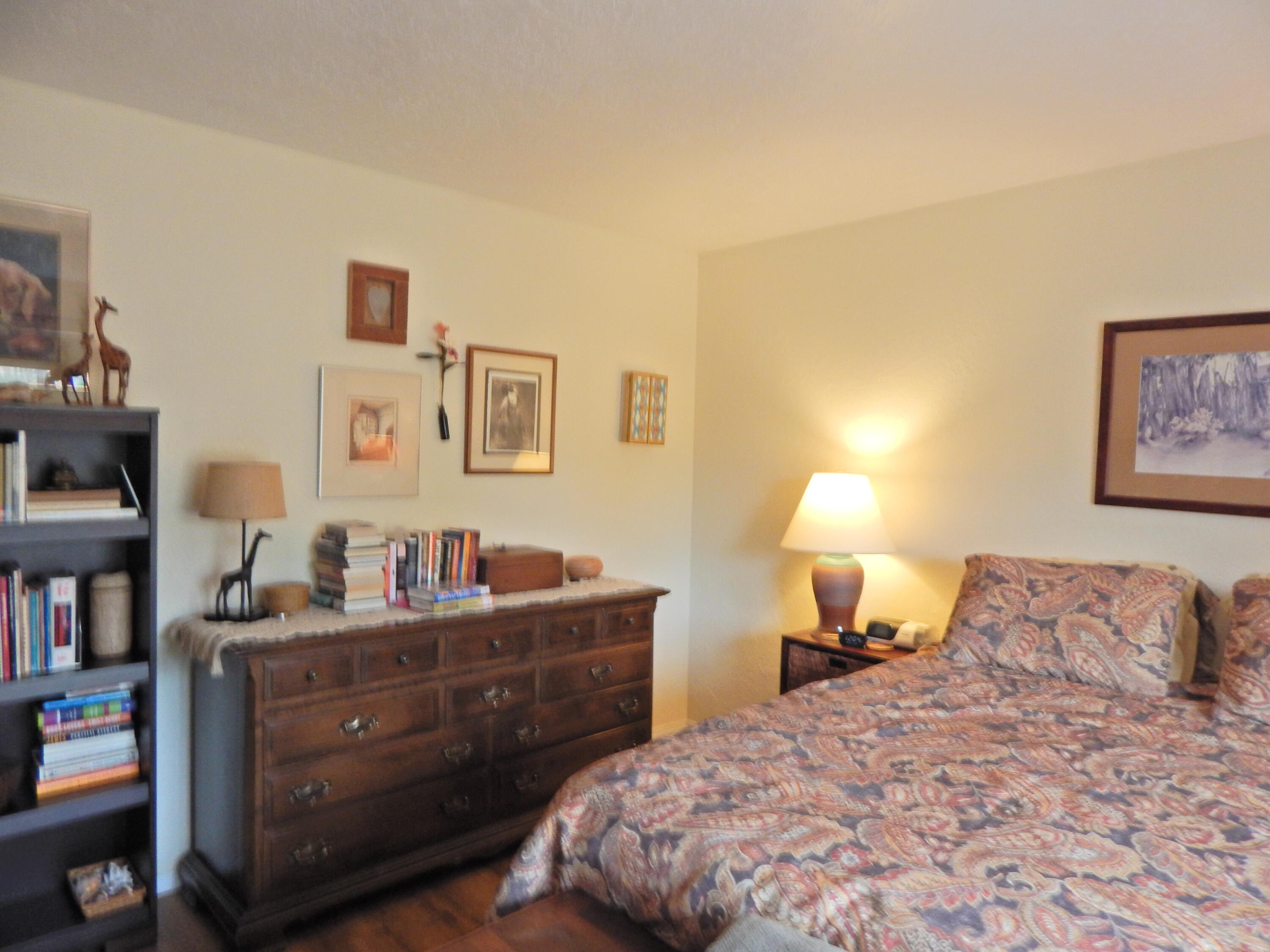 Photo 20 — 1605 Propps Street NE