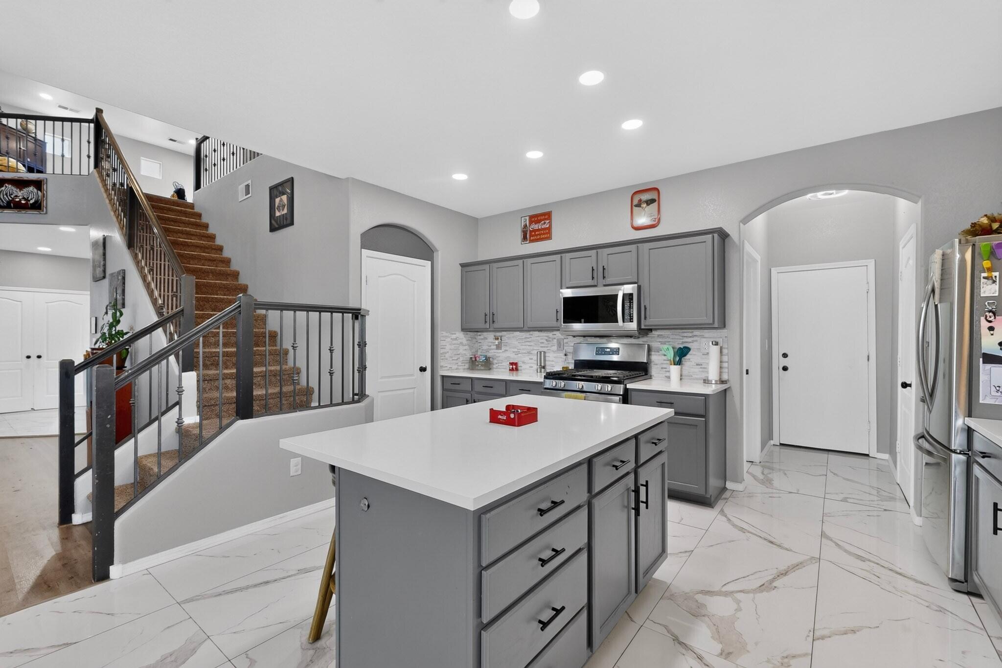 Photo 15 — 6601 Brezza Dolce Avenue NW
