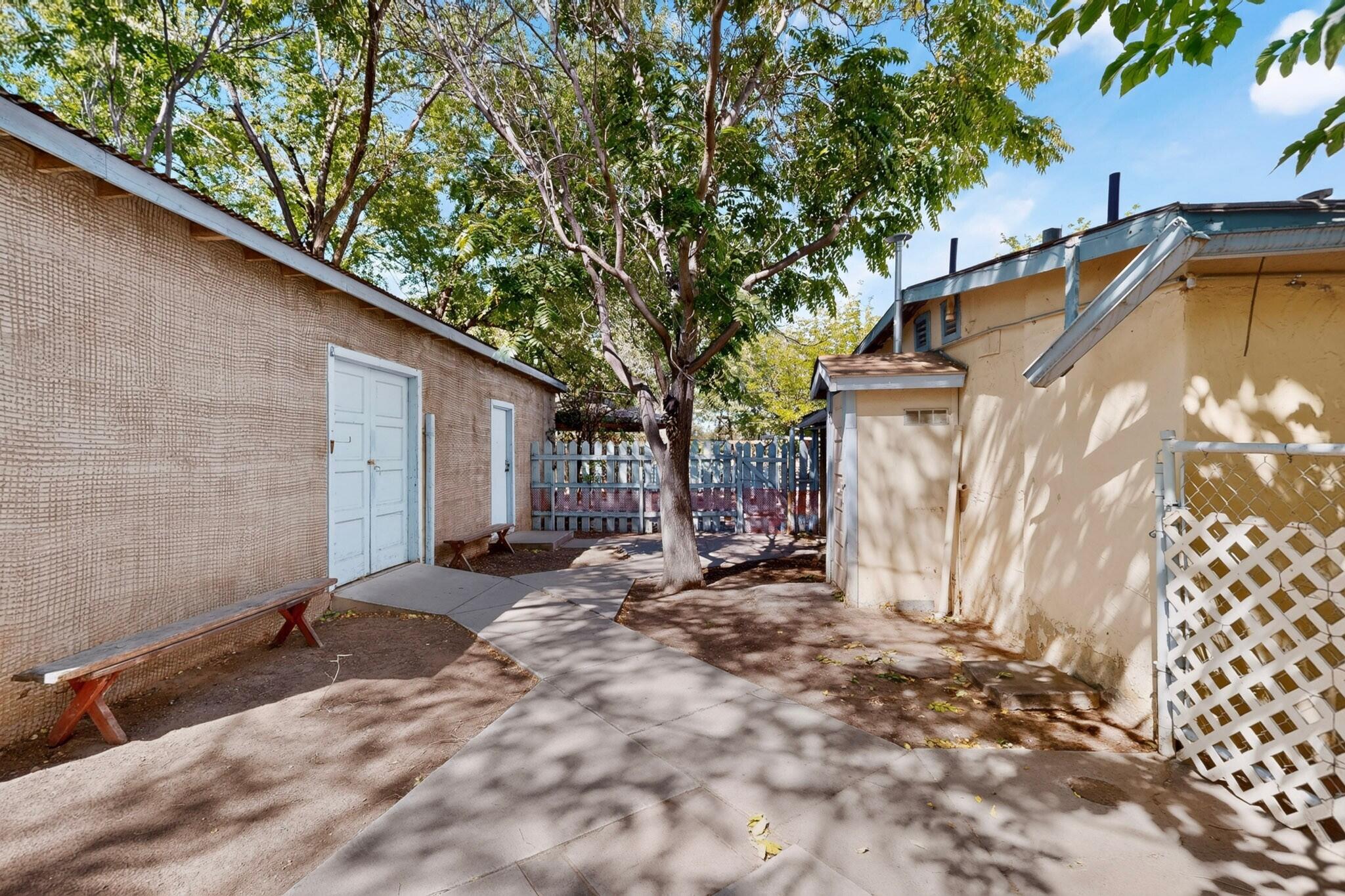 Photo 10 — 1860 Elena Circle SW