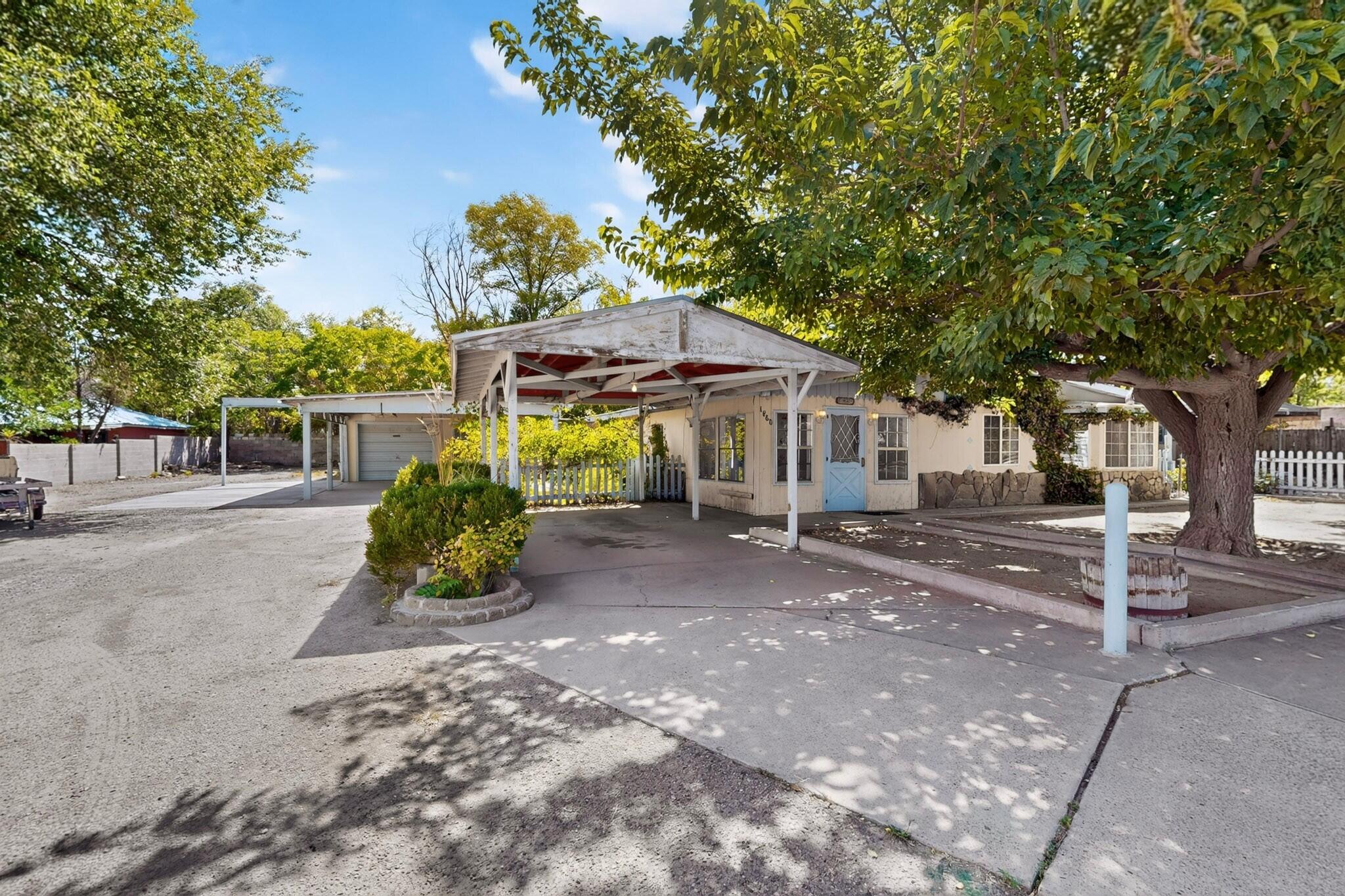 Photo 2 — 1860 Elena Circle SW