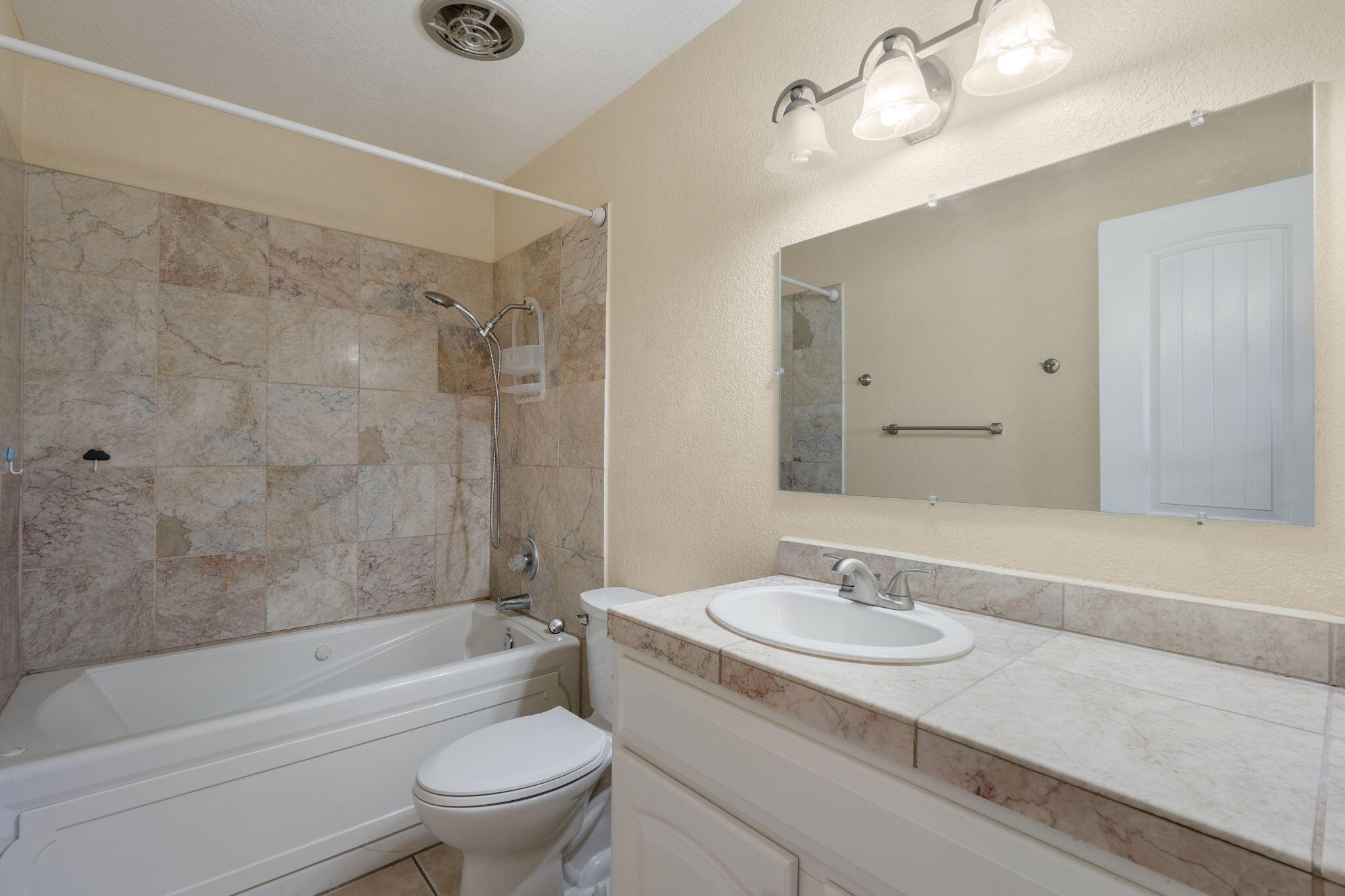 Photo 17 — 4508 Piedra Blanca Street NE