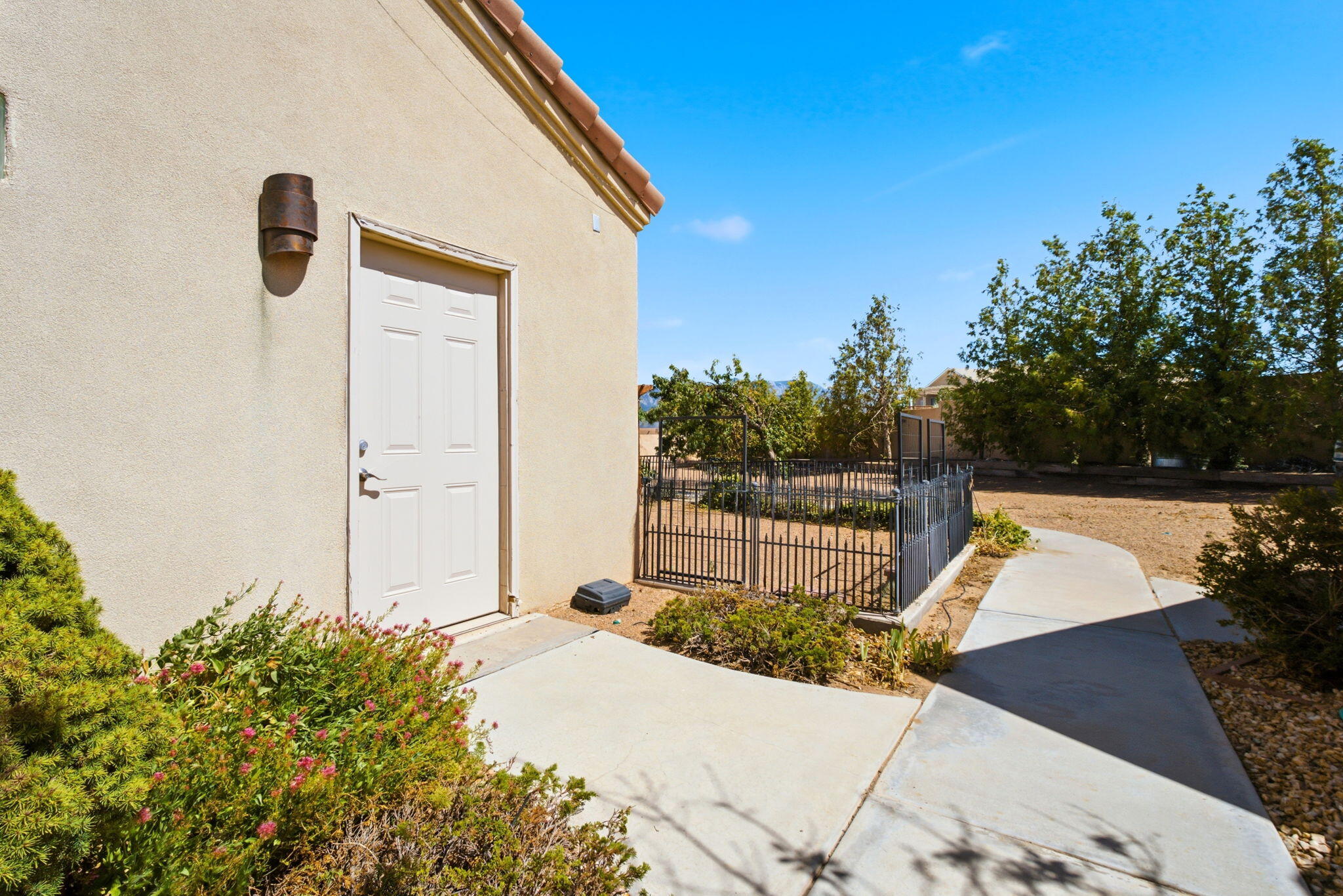 Photo 18 — 6900 Vatapa Road NE