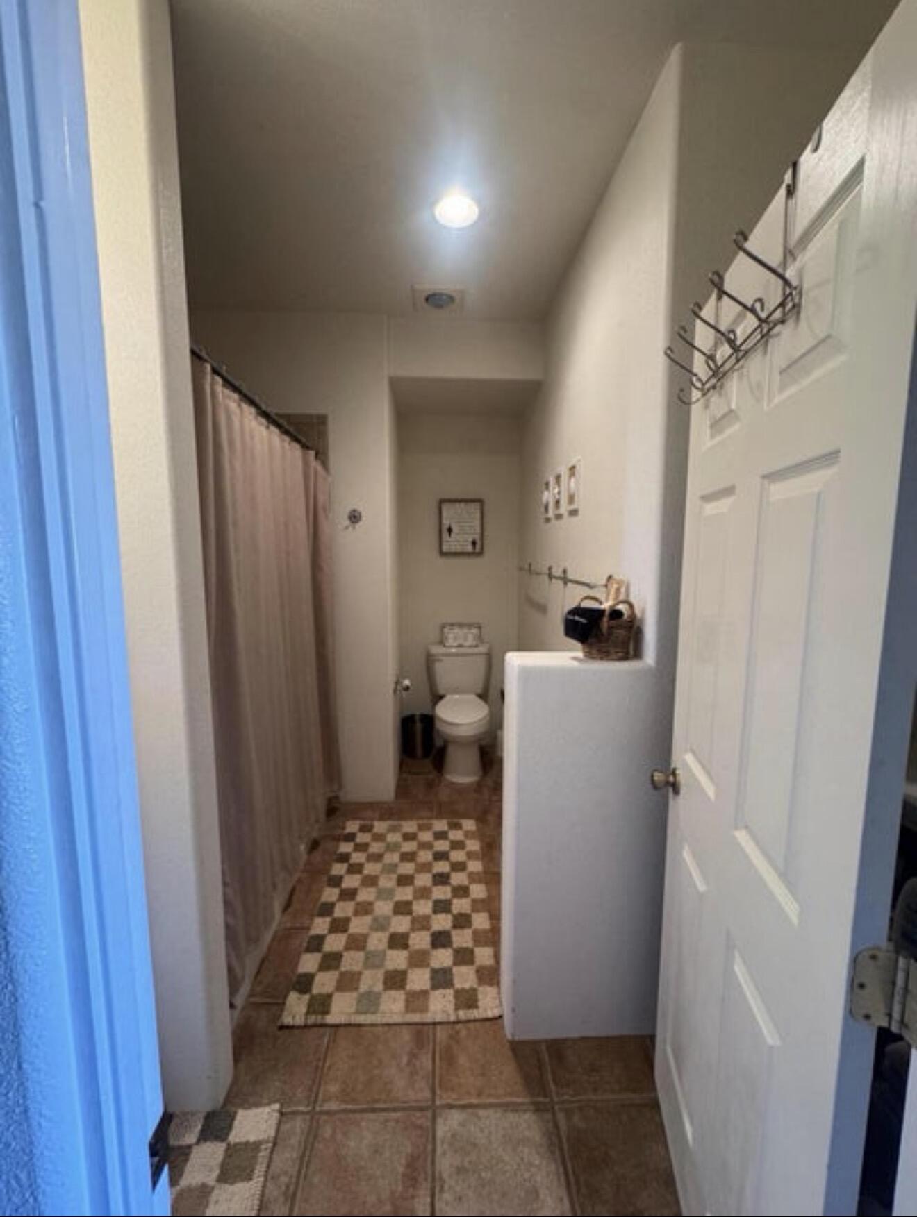 Photo 10 — 305 Boat Dock Drive