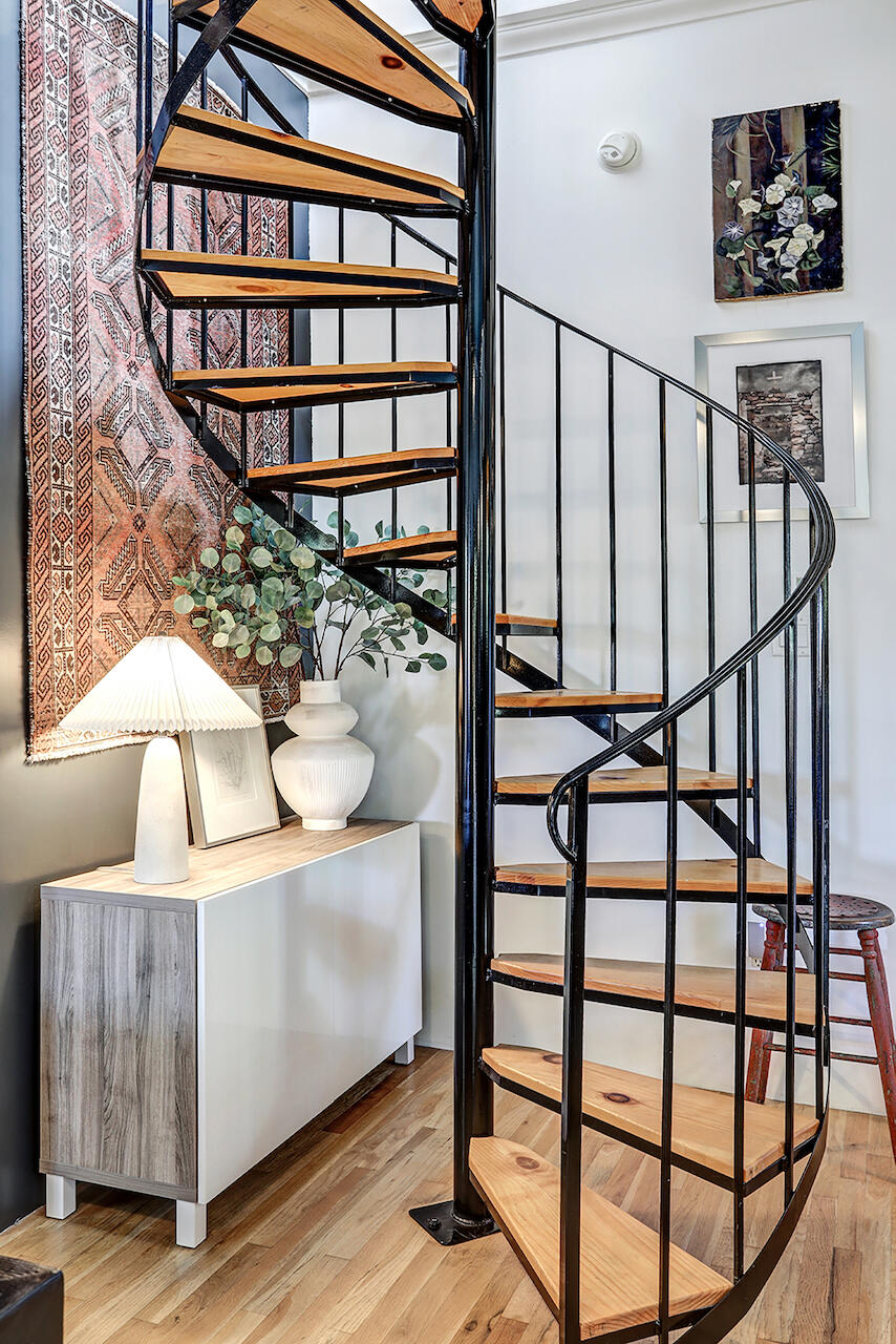Photo 11 — 723 Marquette Avenue NW