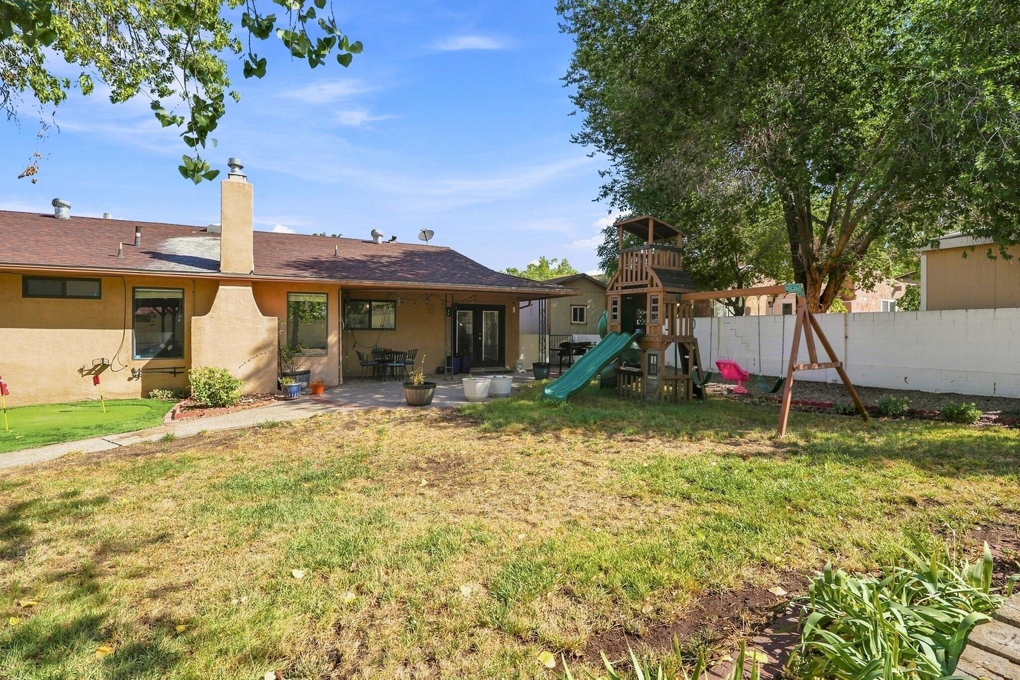 Photo 5 — 9404 Lona Lane NE