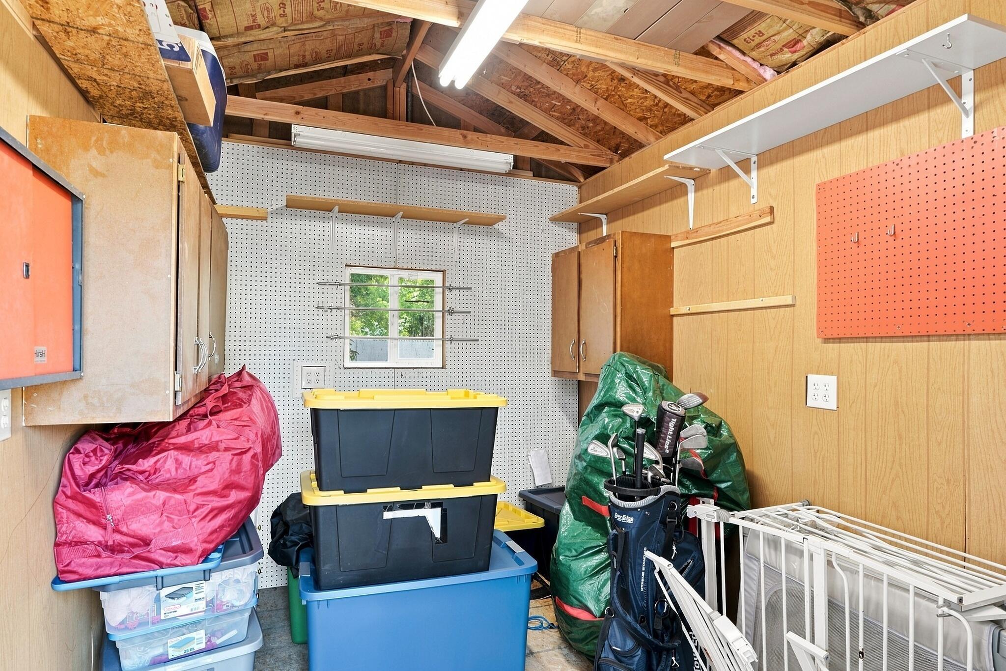 Photo 2 — 9404 Lona Lane NE