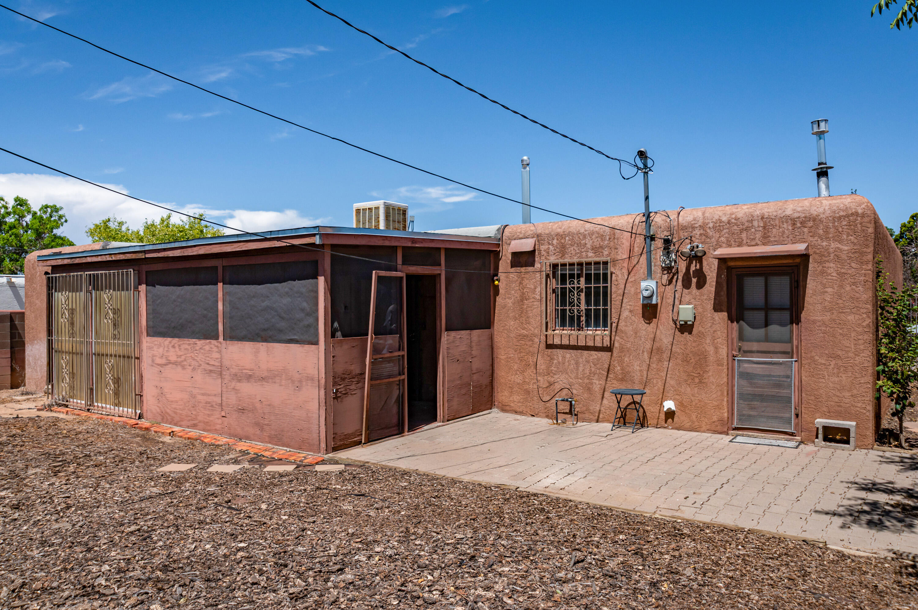 Photo 3 — 6104 Aztec Road NE