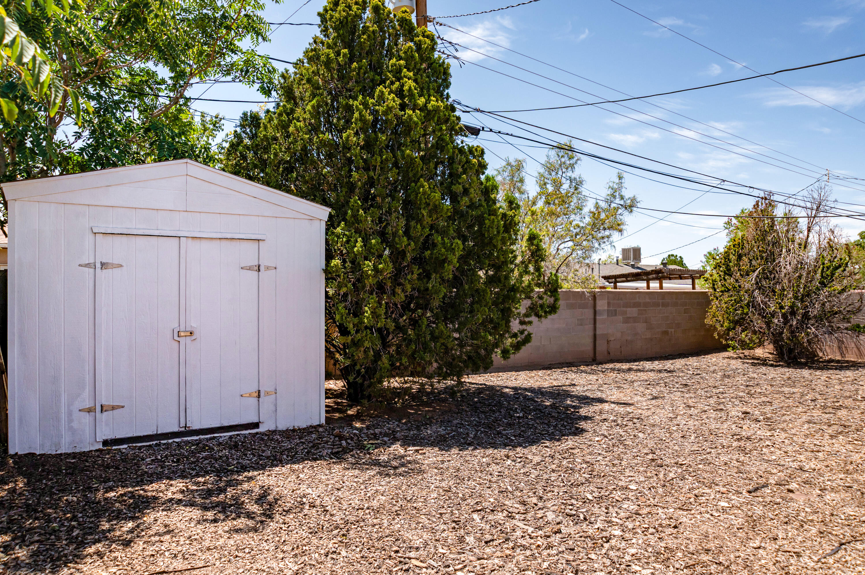 Photo 2 — 6104 Aztec Road NE