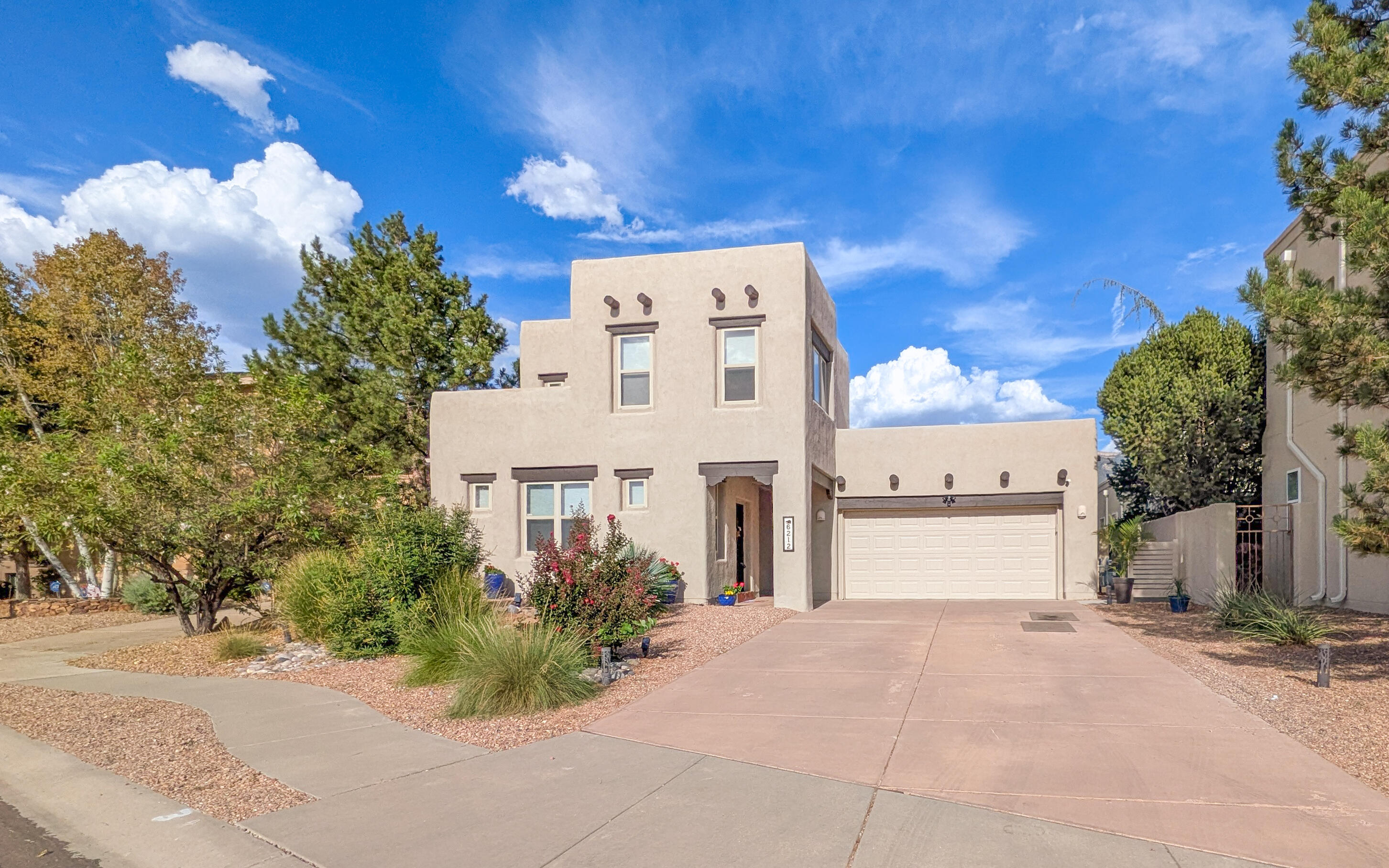 Photo 2 — 6212 Buffalo Hills Drive NE