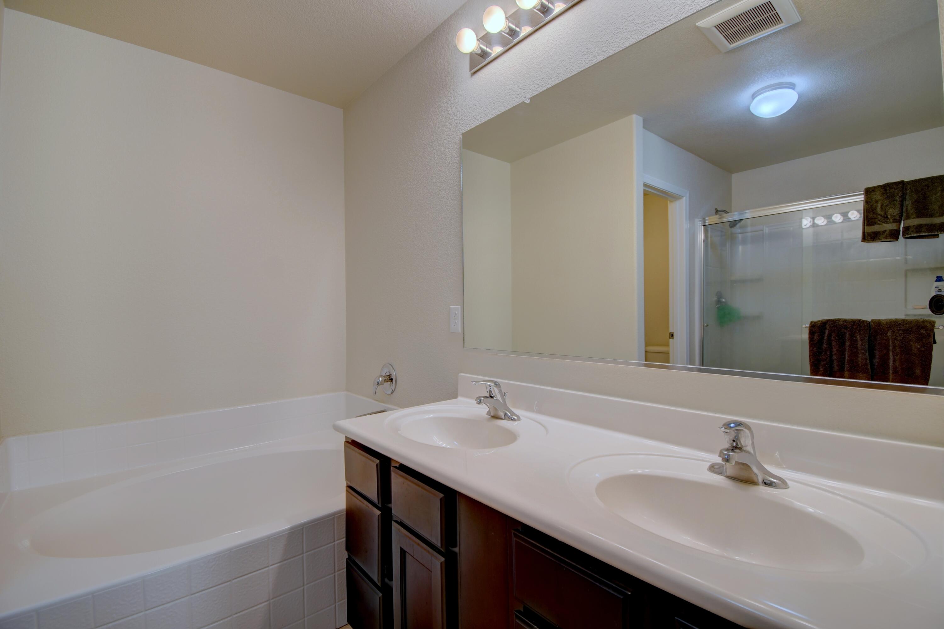 Photo 15 — 11828 Cicada Road SE