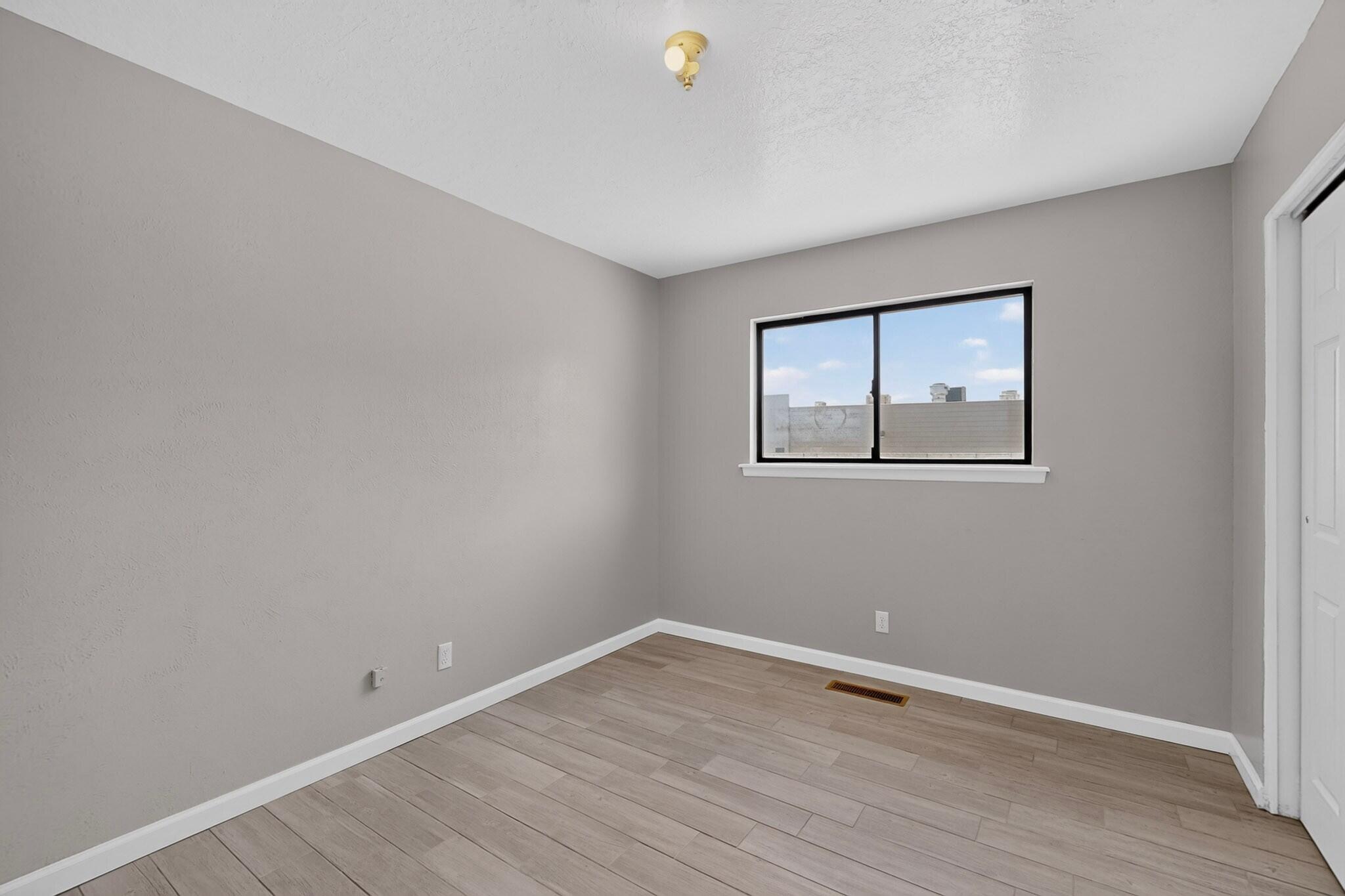 Photo 5 — 7101 Cindy Drive NE