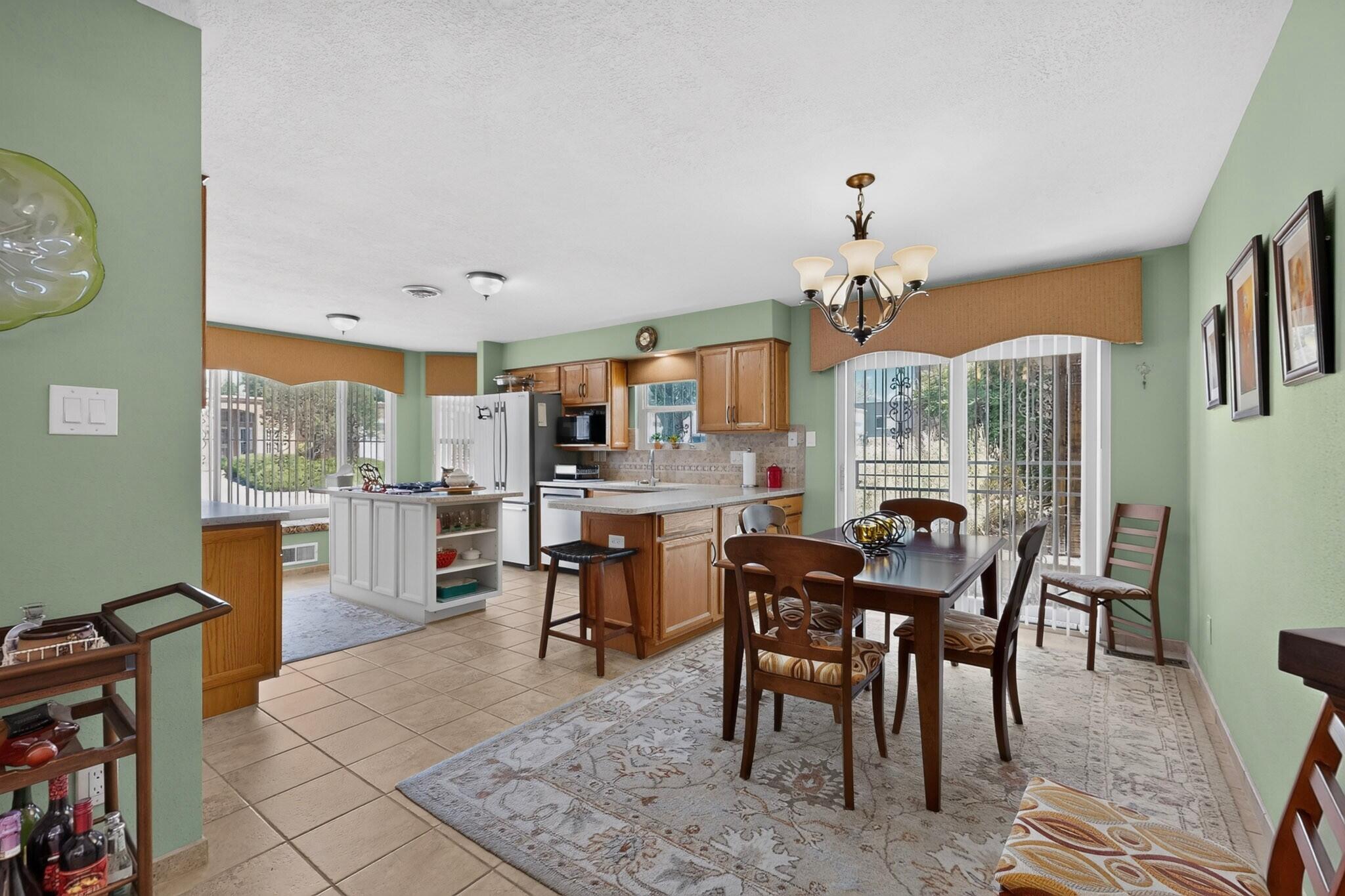 Photo 8 — 6740 Kelly Ann Road NE