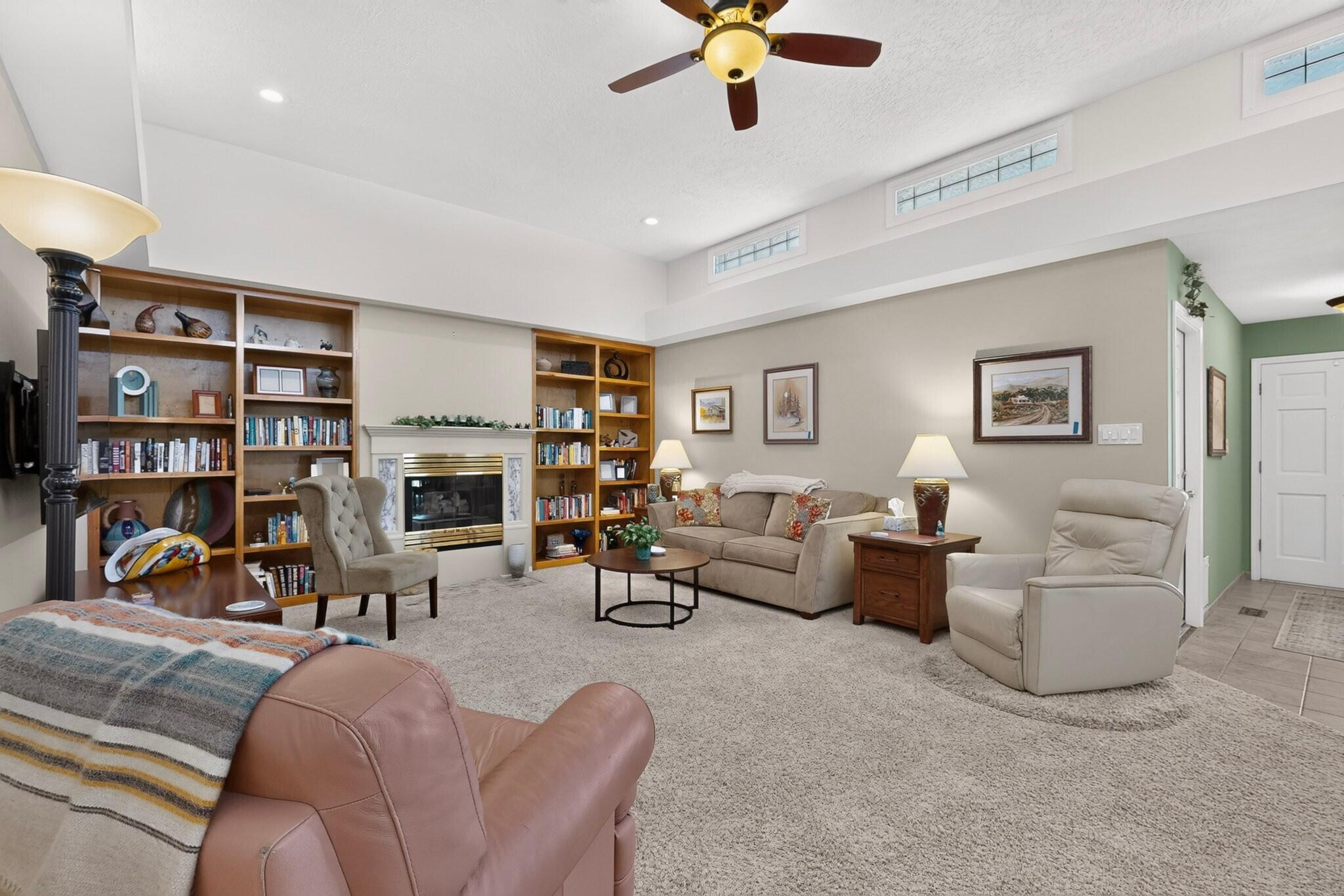 Photo 2 — 6740 Kelly Ann Road NE