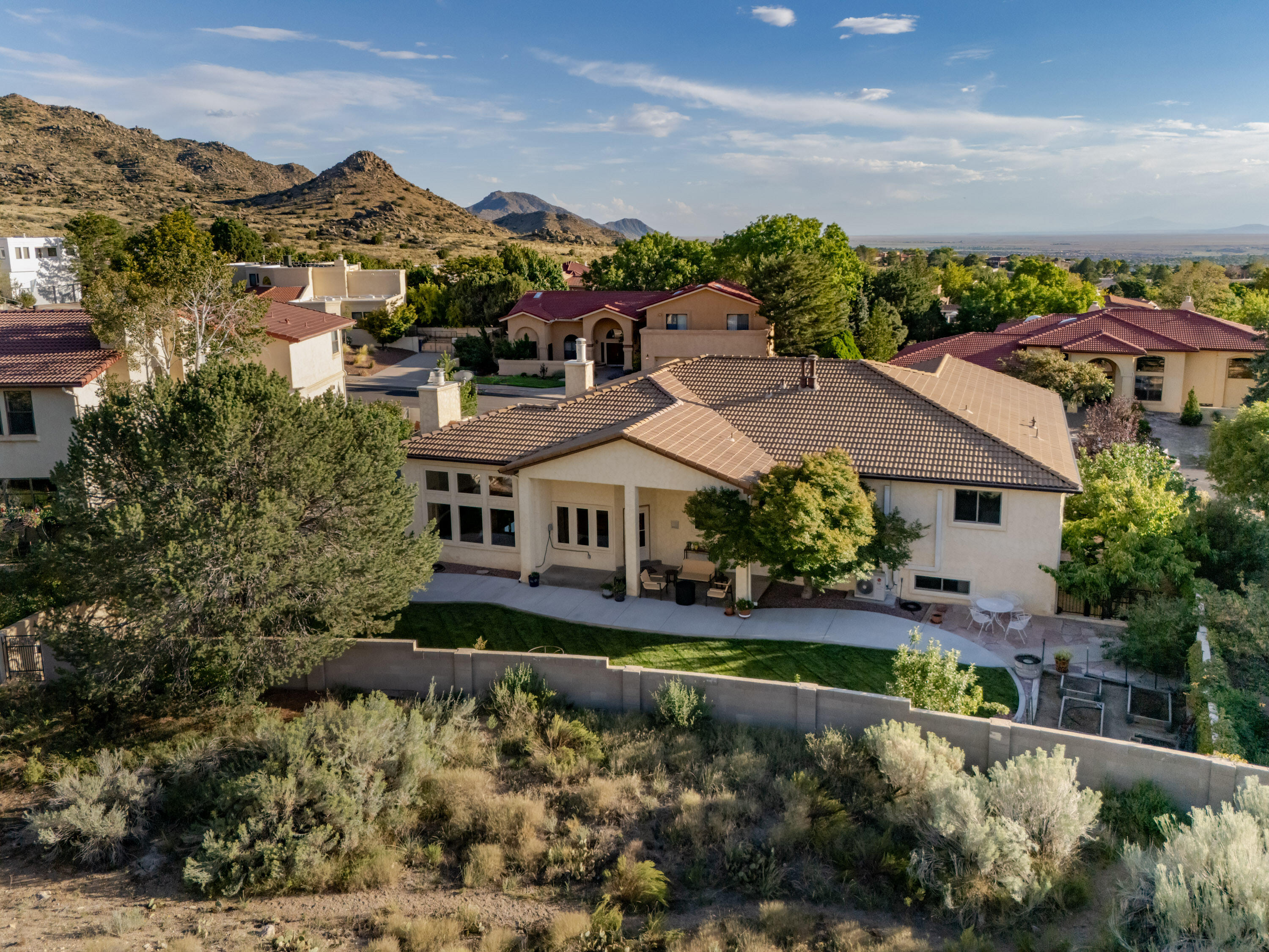 Photo 4 — 14021 Wind Mountain Road NE