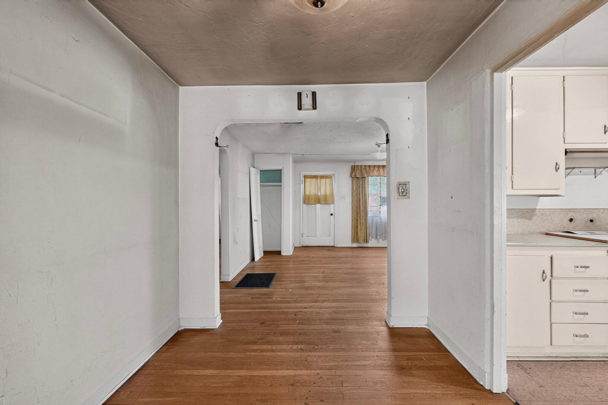 Photo 16 — 330 Cutler Avenue NE